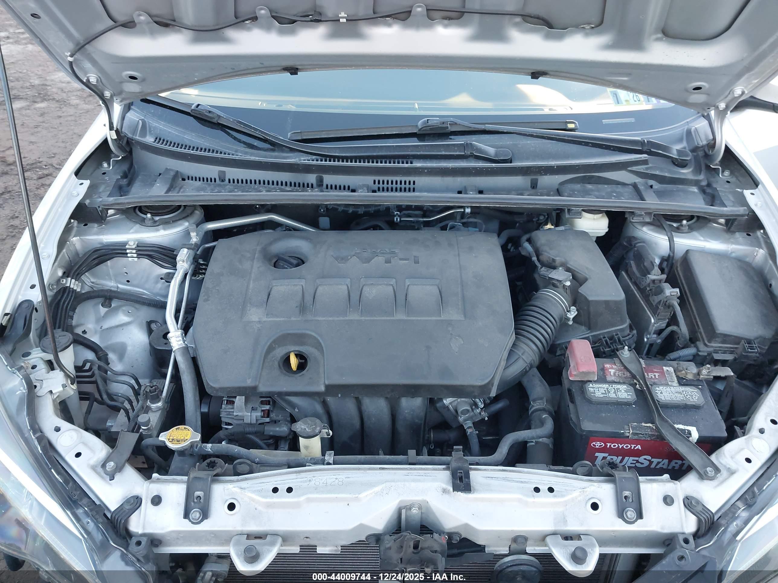 TOYOTA COROLLA image 10
