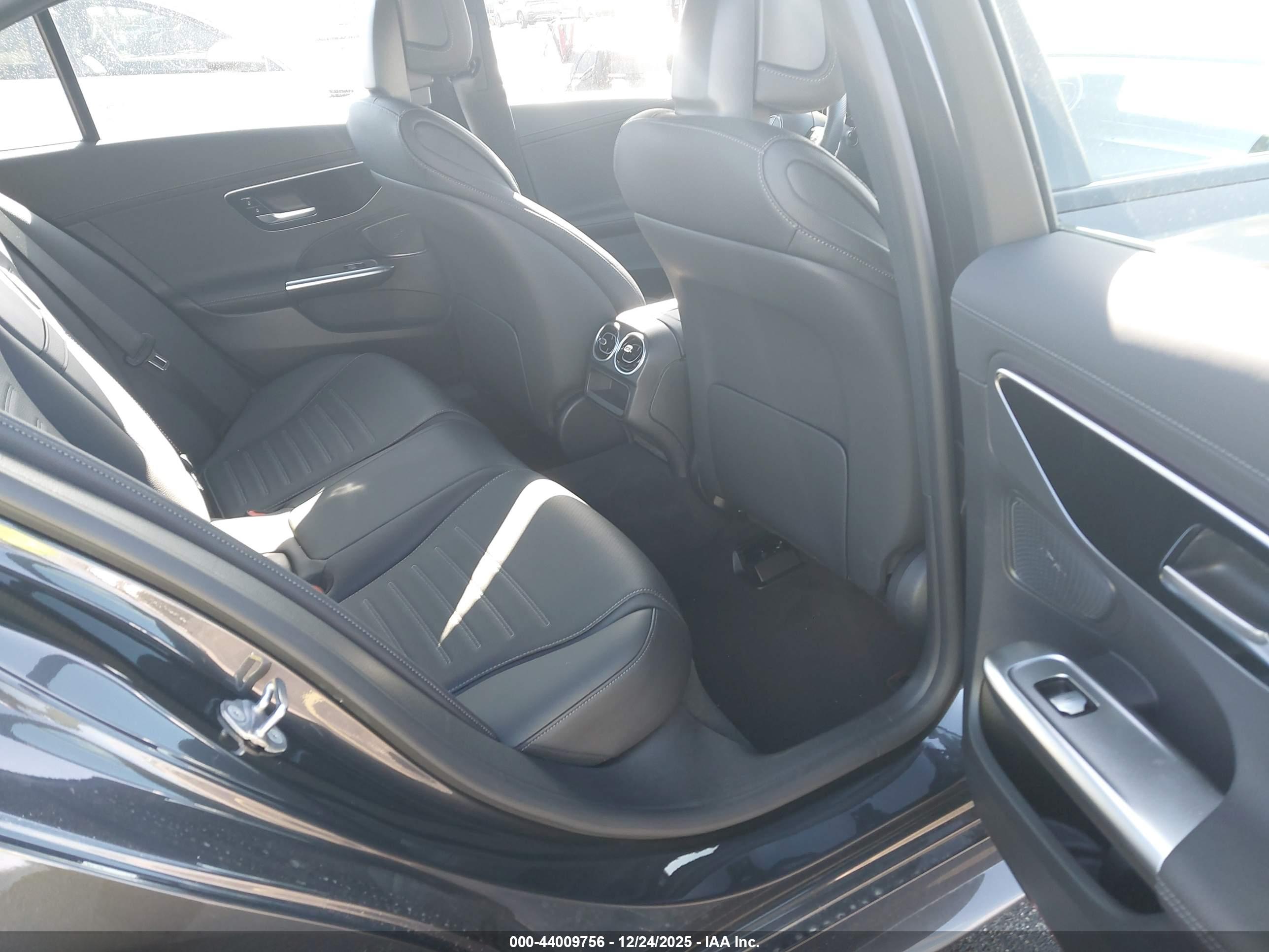 MERCEDES-BENZ C image 8