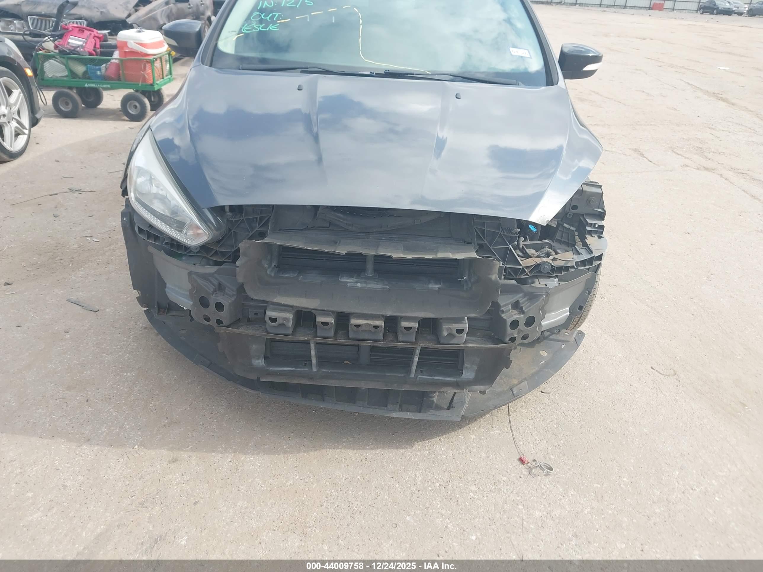 FORD FOCUS image 6