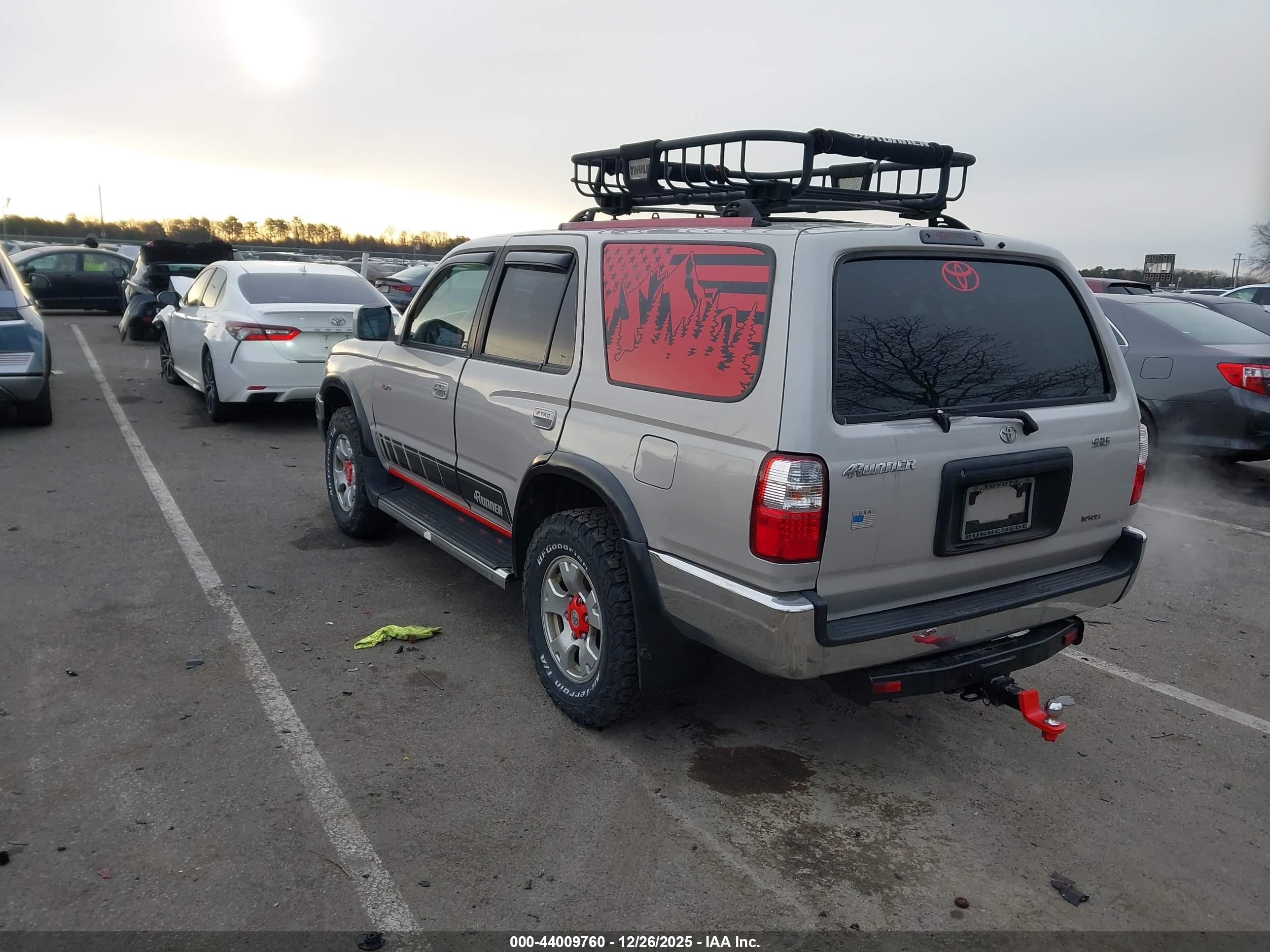 TOYOTA 4RUNNER image 3