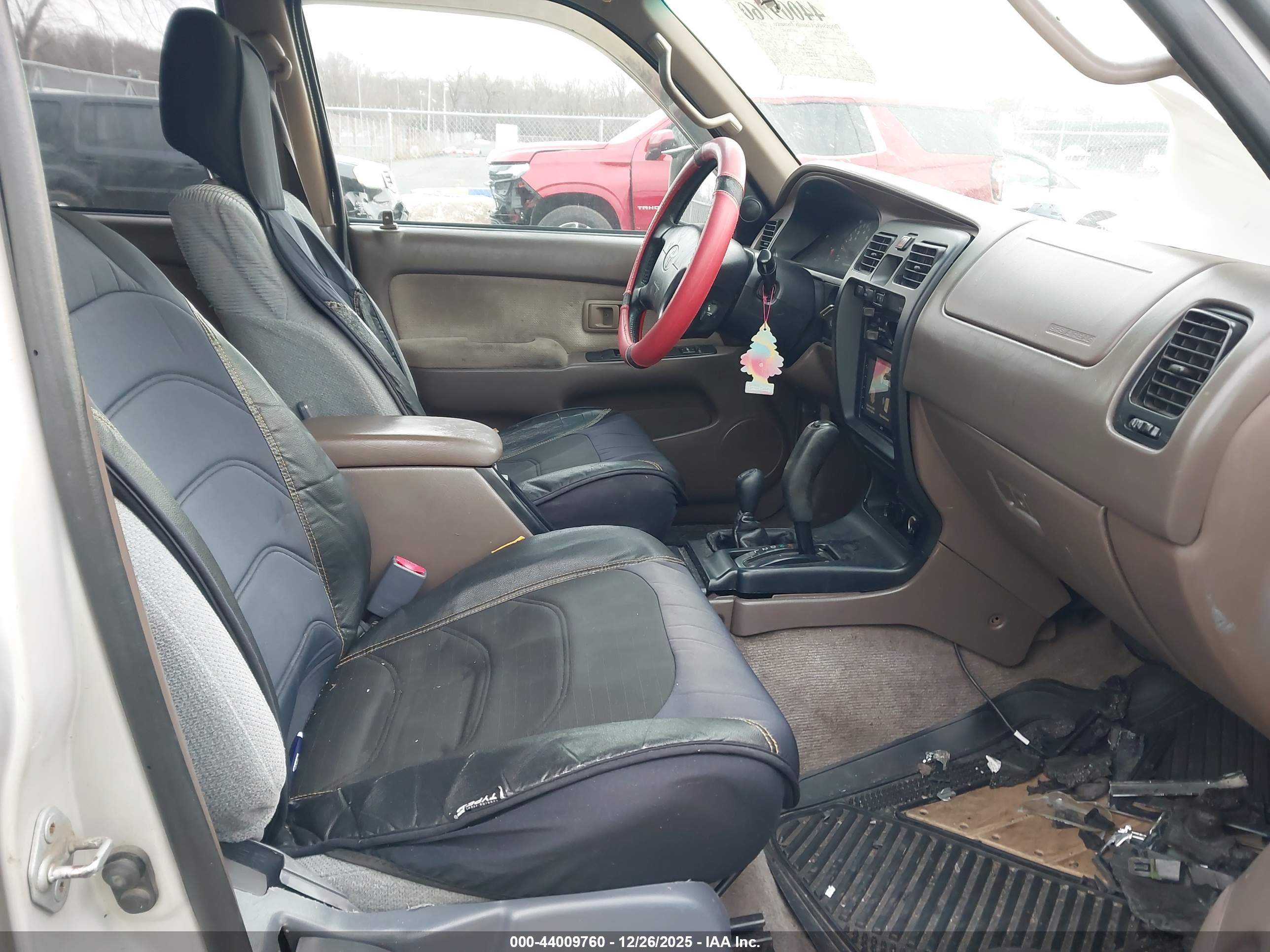 TOYOTA 4RUNNER image 5
