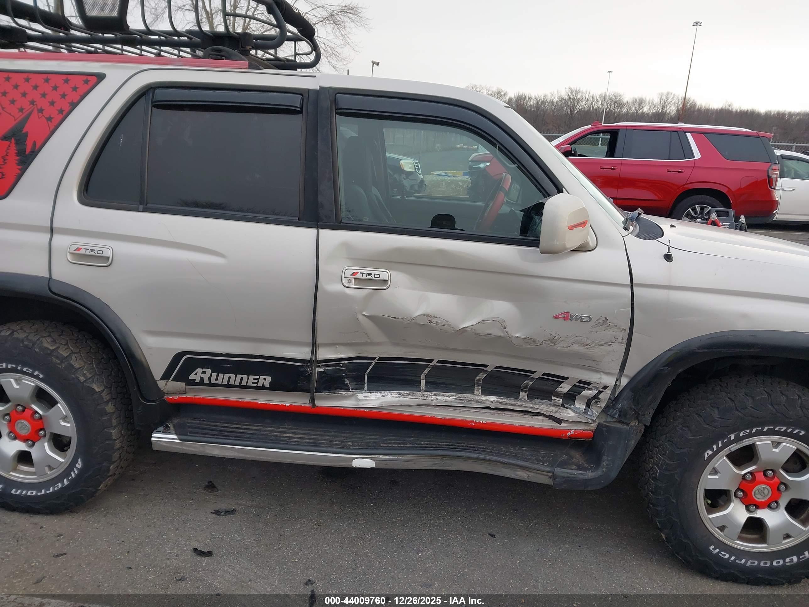 TOYOTA 4RUNNER image 6