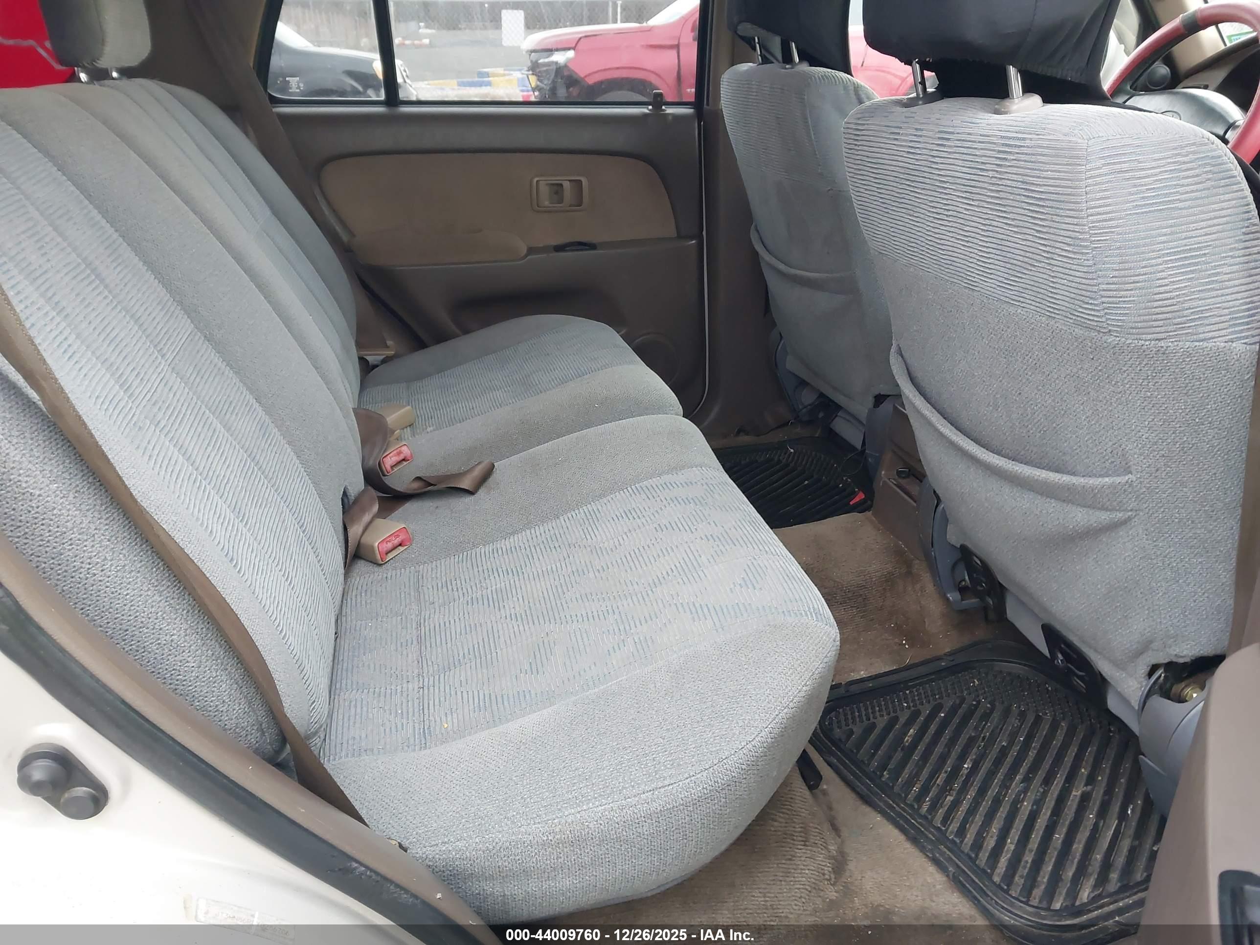 TOYOTA 4RUNNER image 8