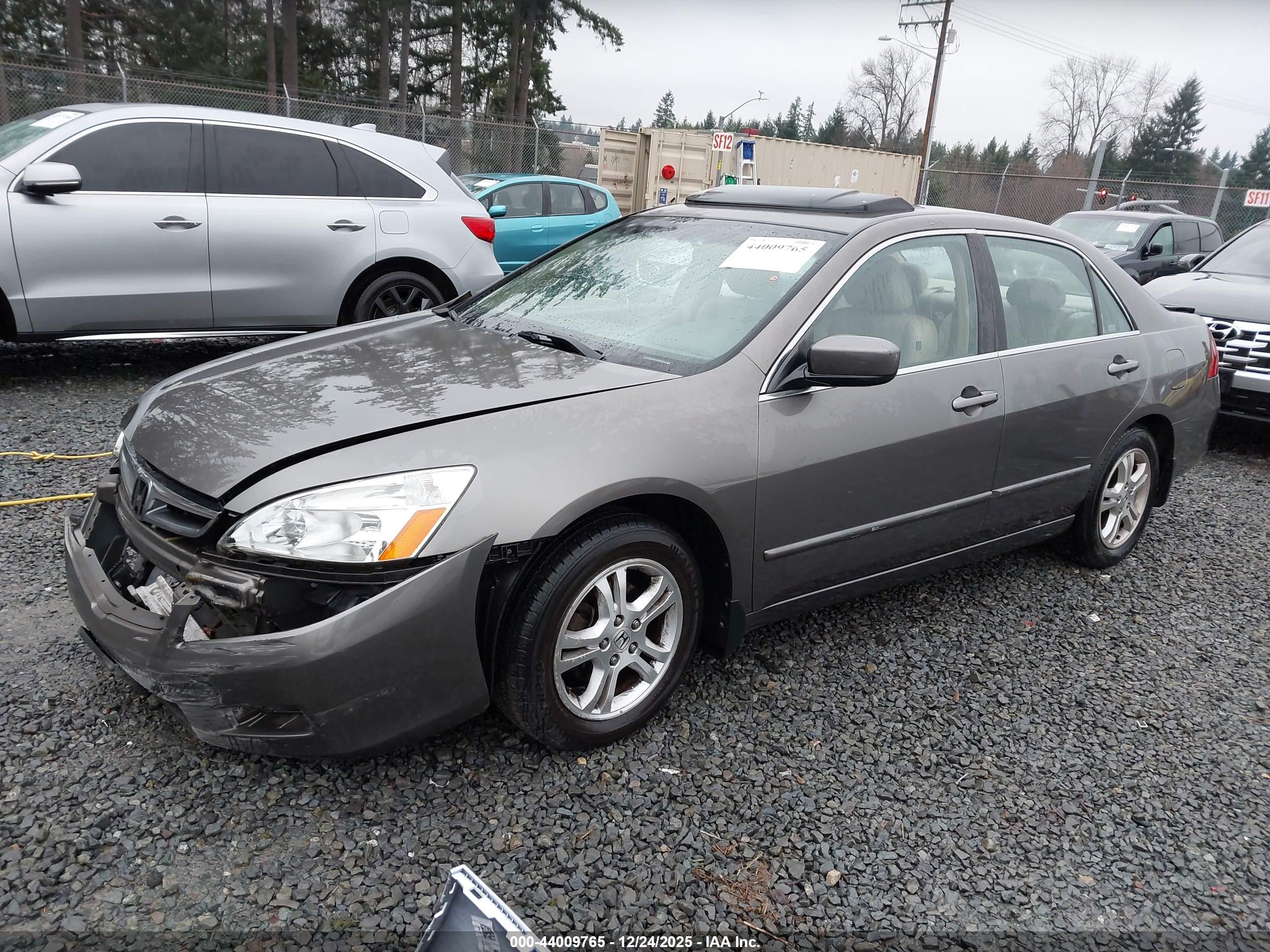 HONDA ACCORD image 2