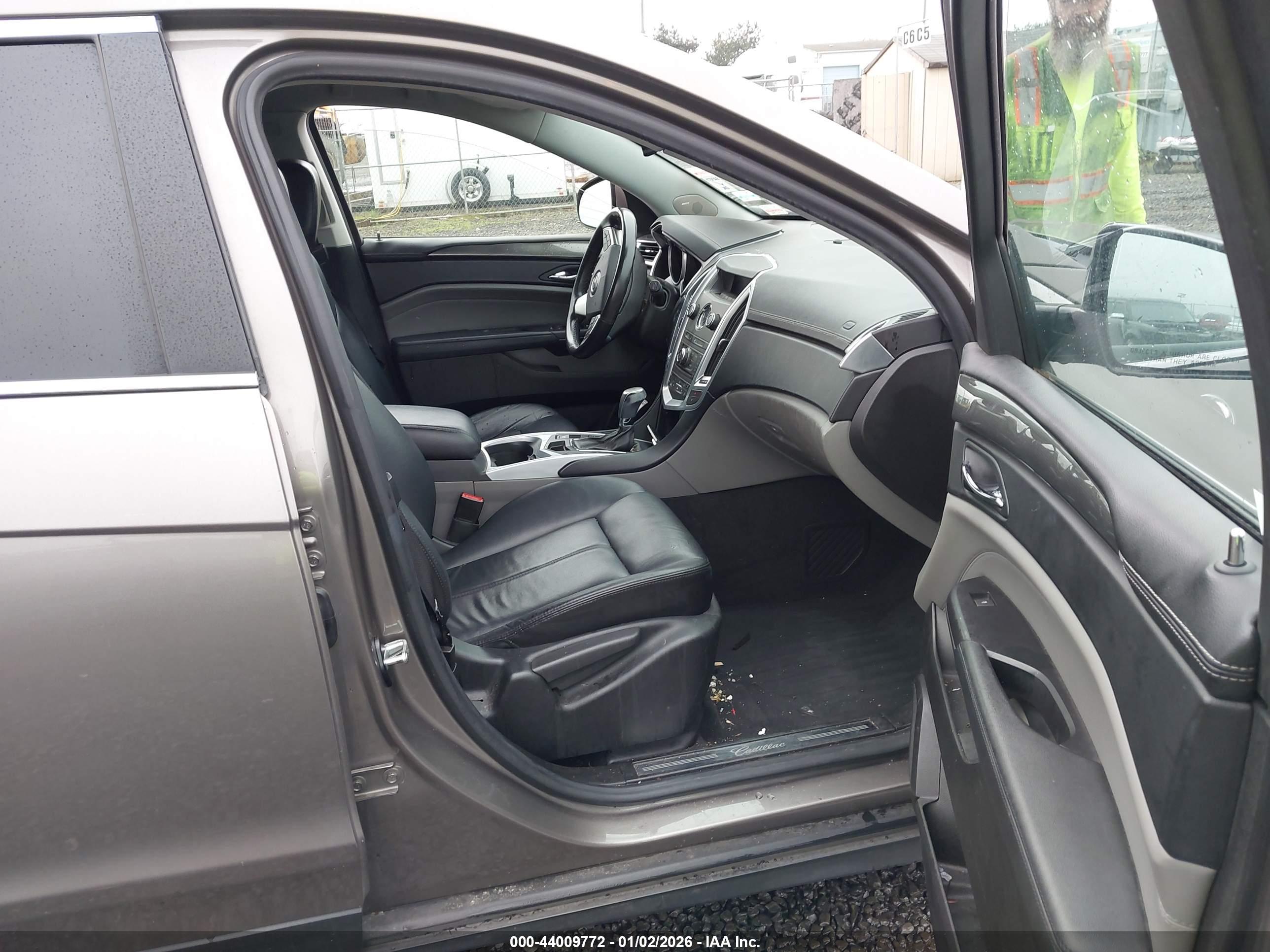 CADILLAC SRX image 5