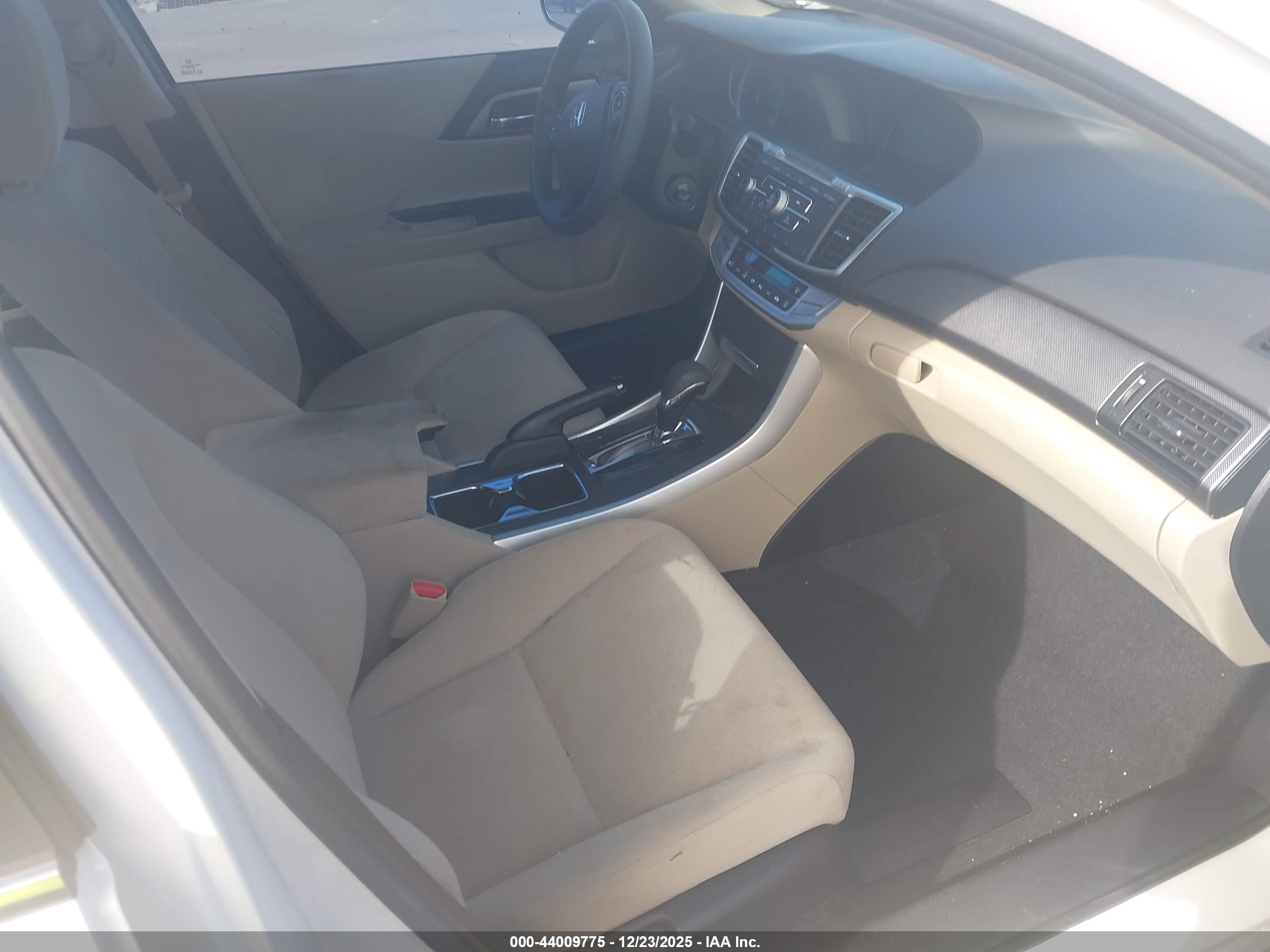 HONDA ACCORD image 5