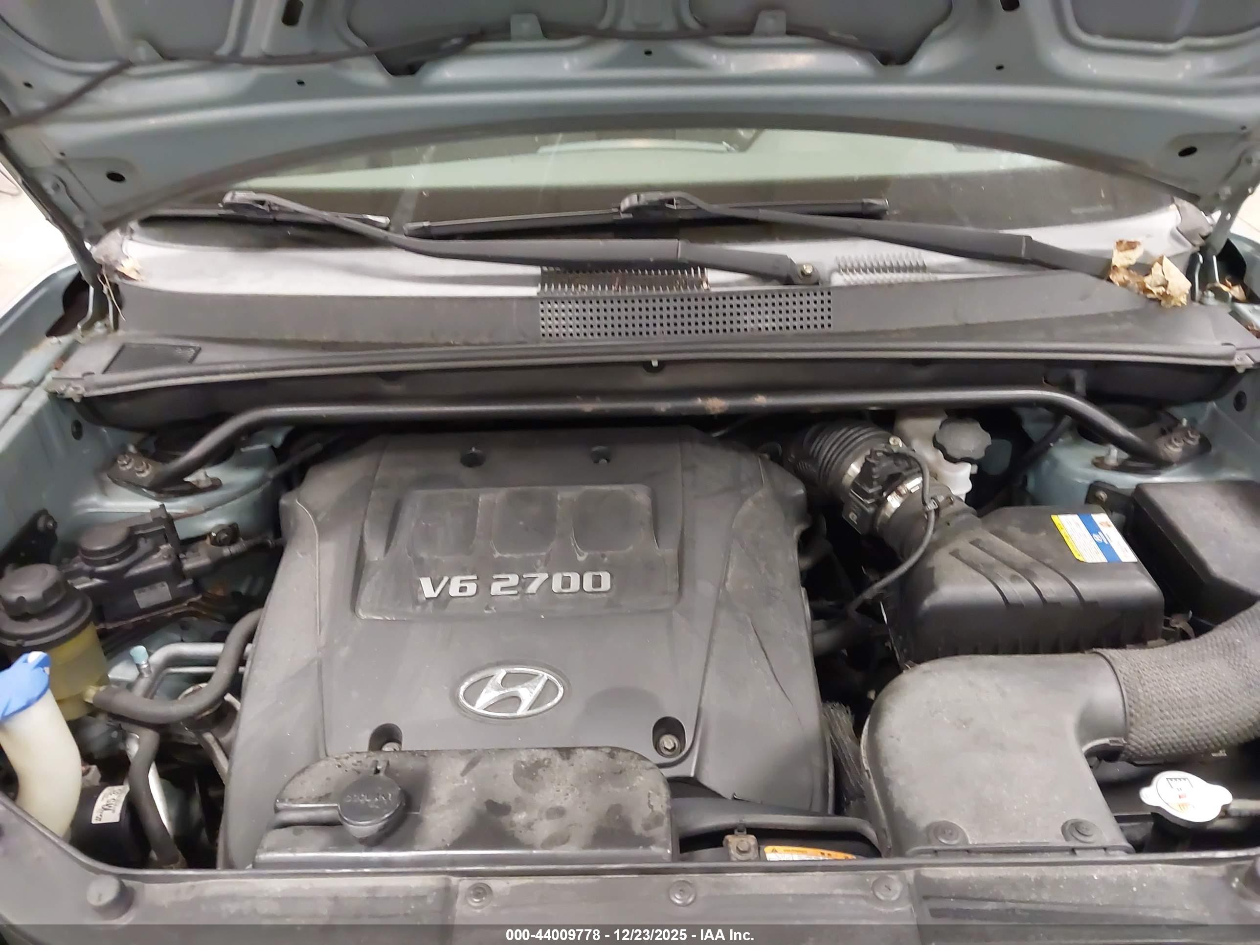 HYUNDAI TUCSON image 10