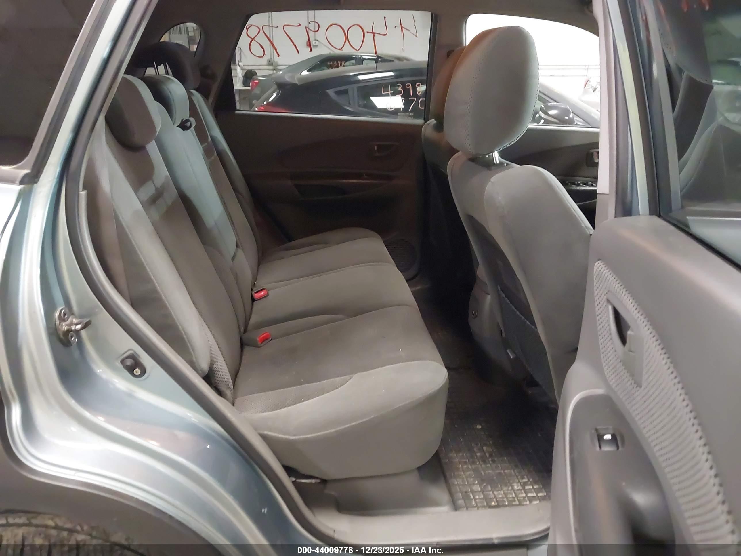 HYUNDAI TUCSON image 8