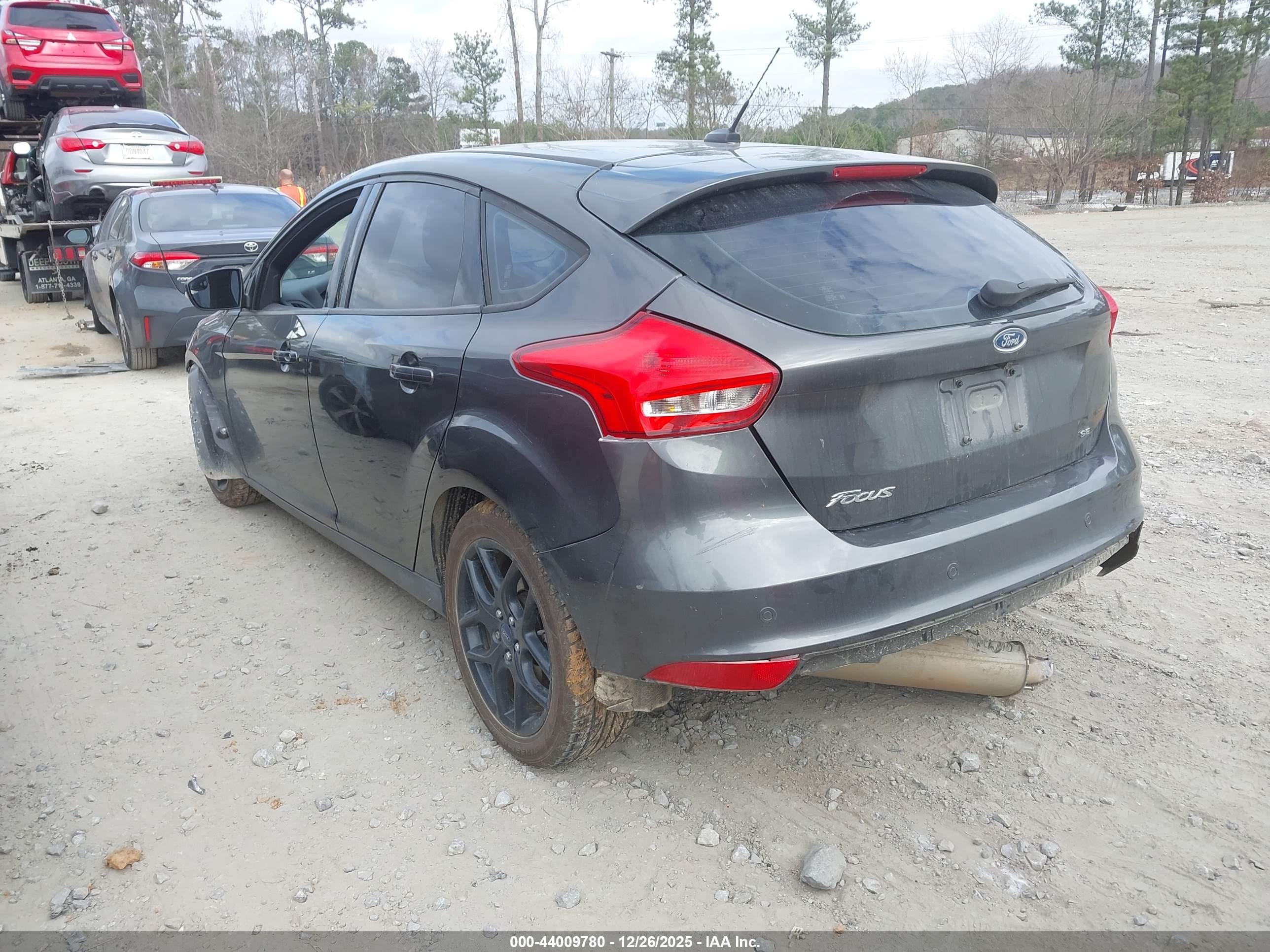 FORD FOCUS image 3