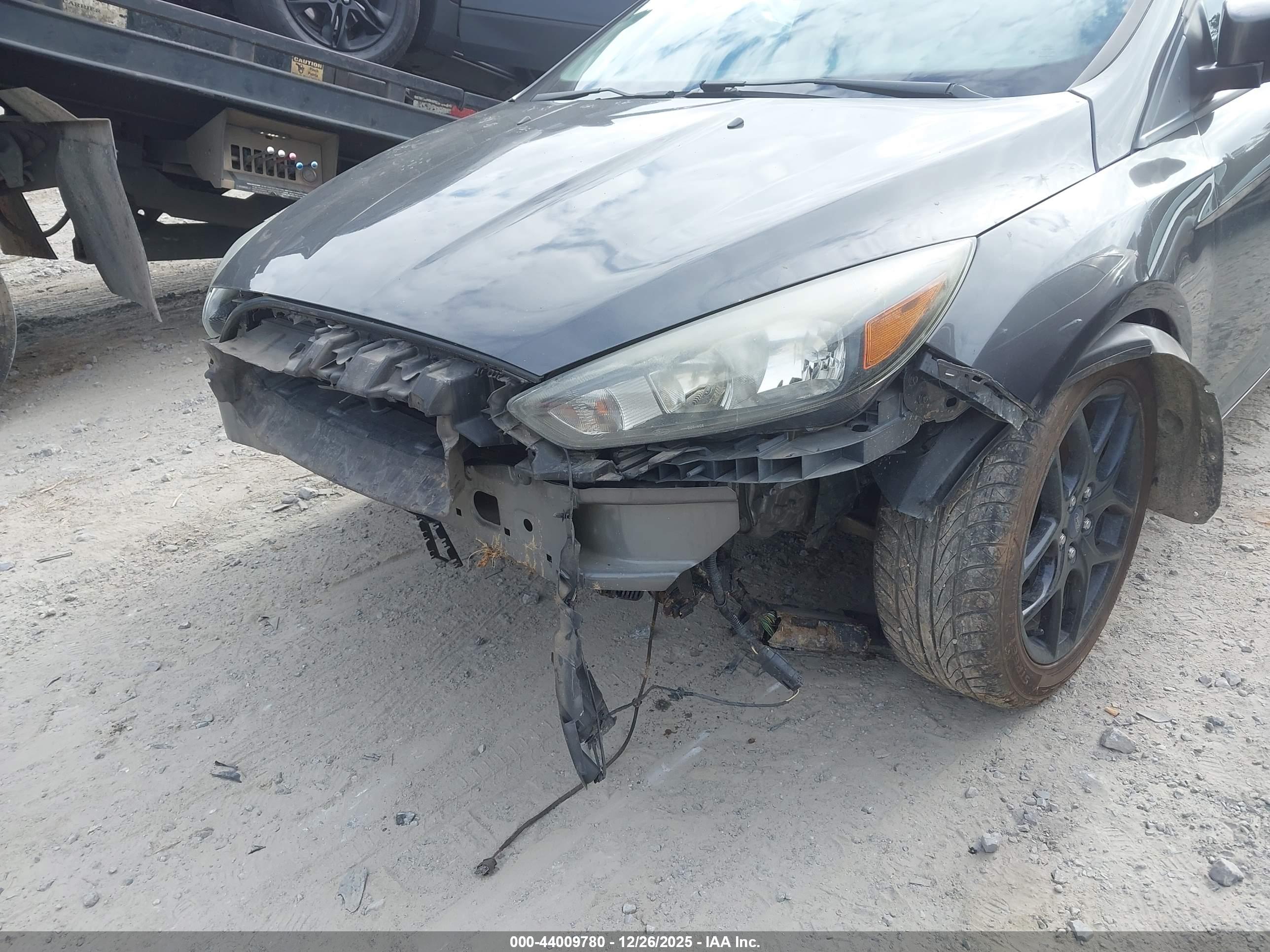 FORD FOCUS image 6