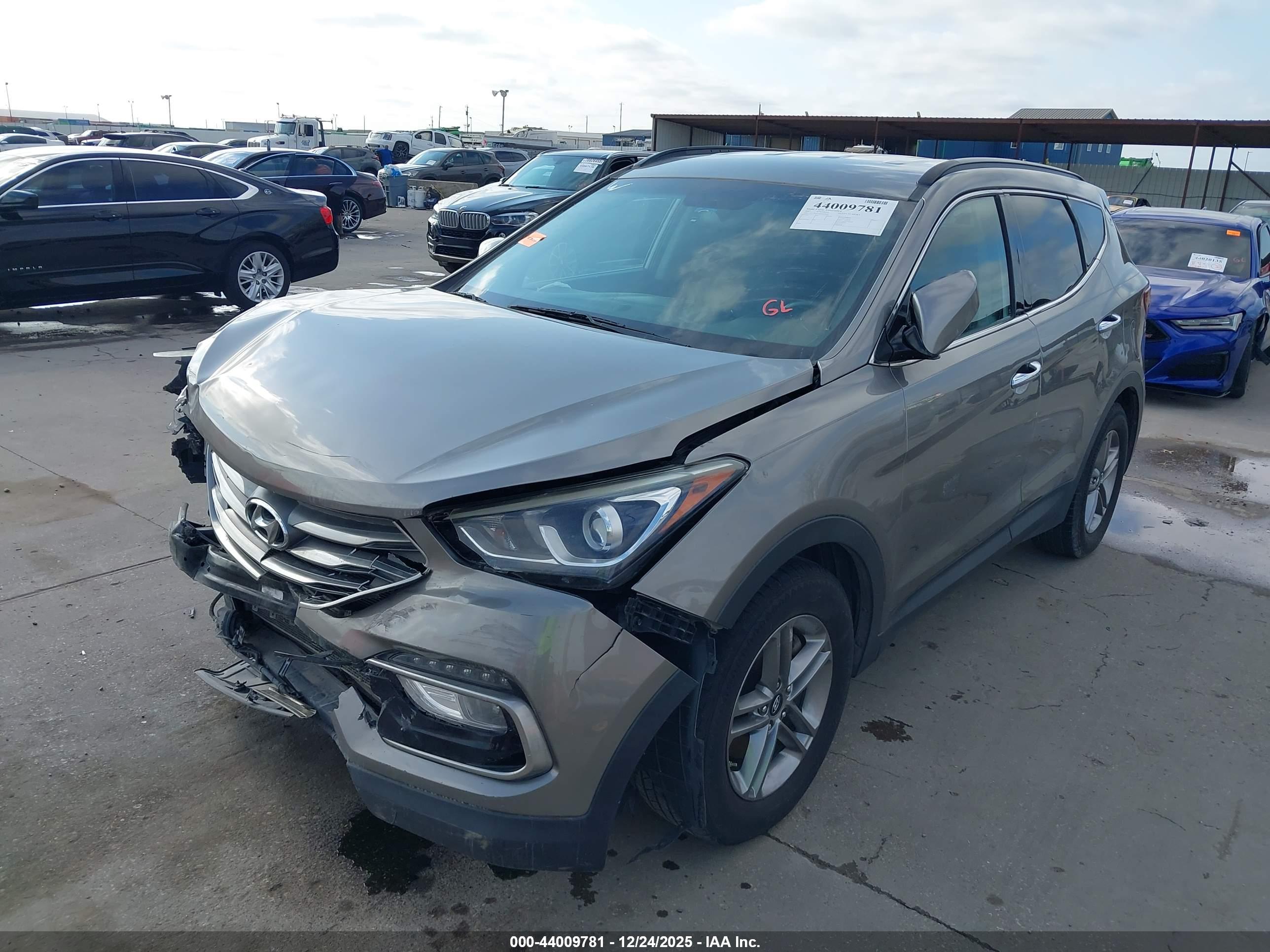 HYUNDAI SANTA image 2