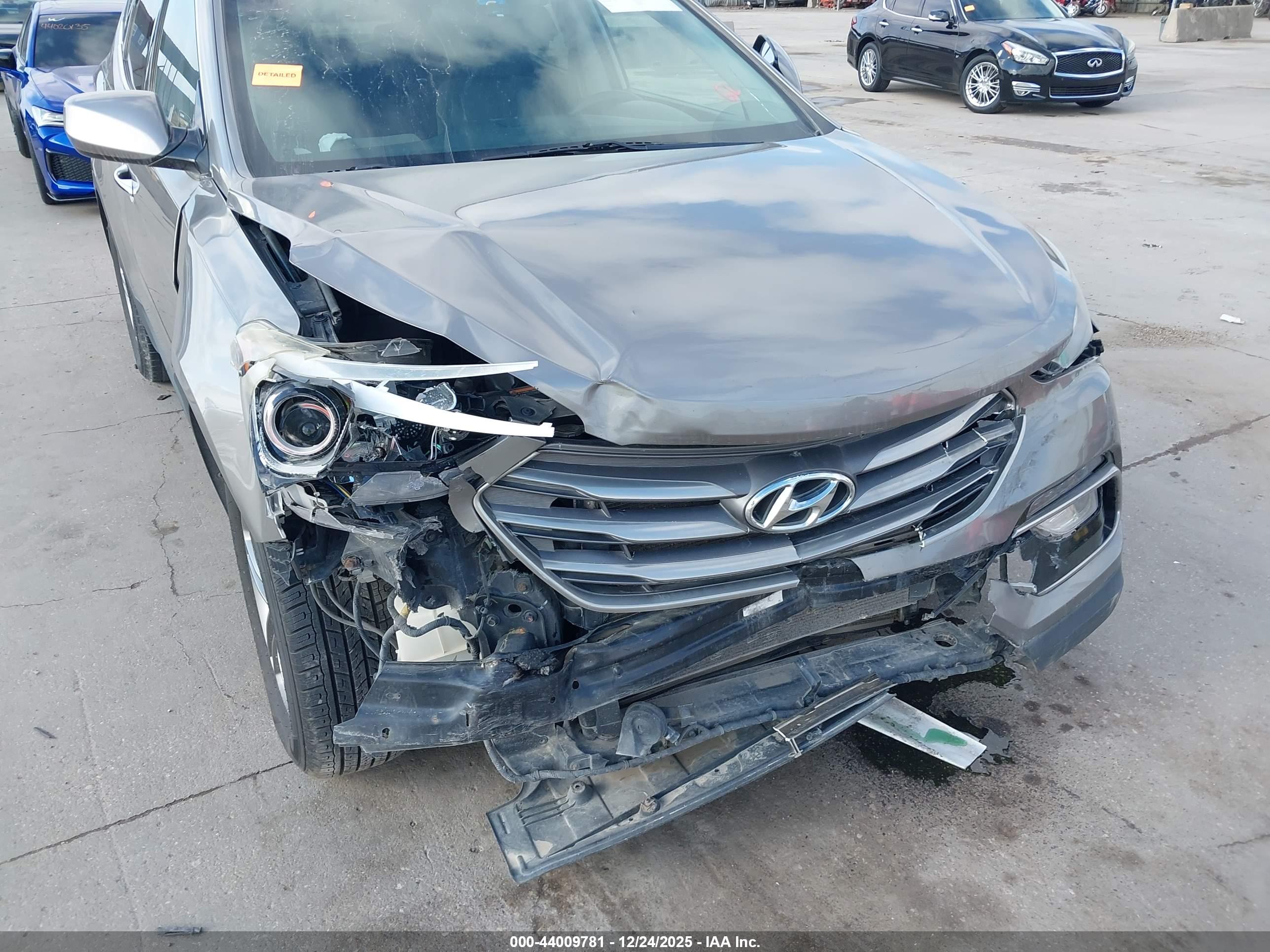 HYUNDAI SANTA image 6