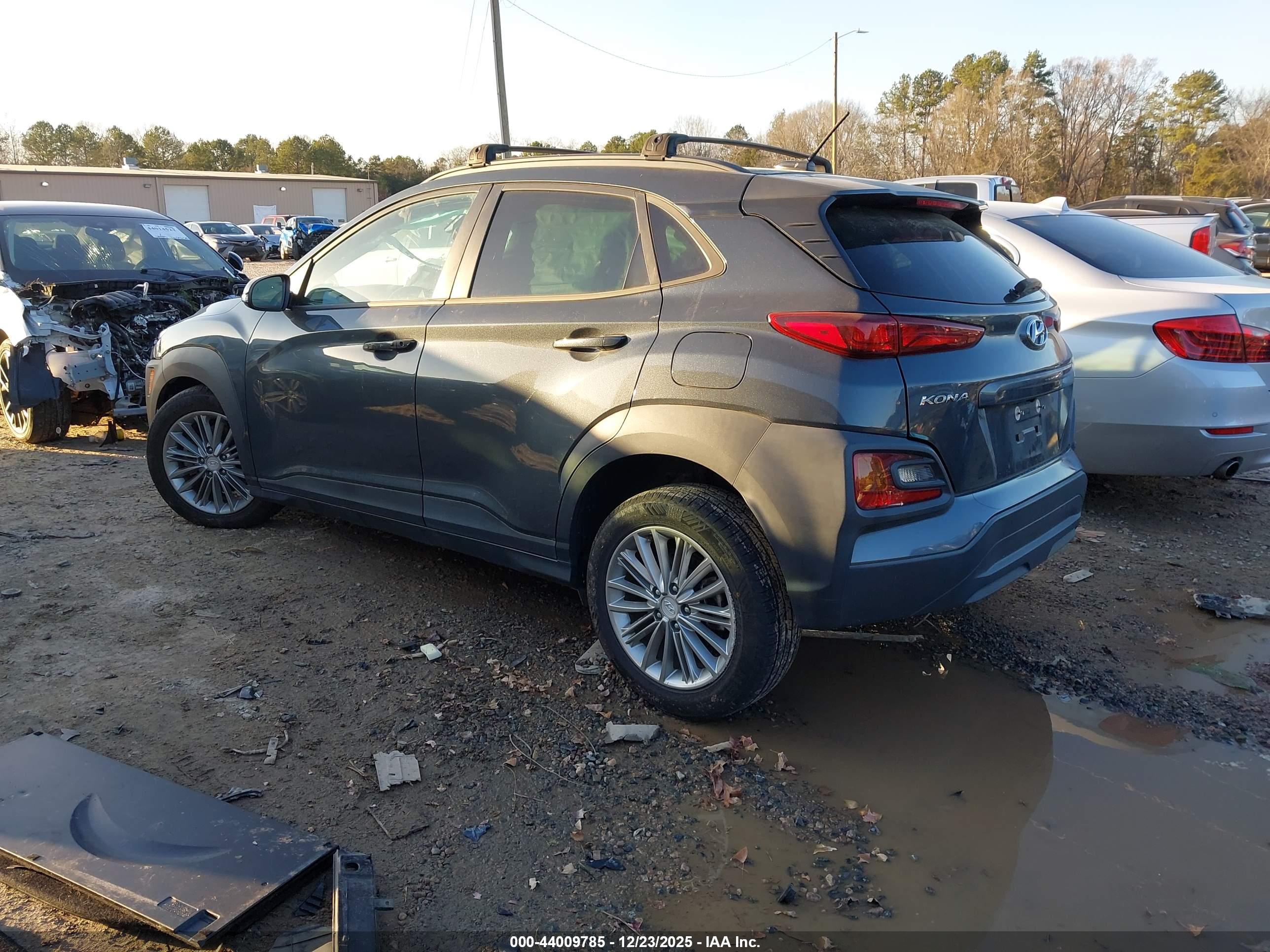 HYUNDAI KONA image 3