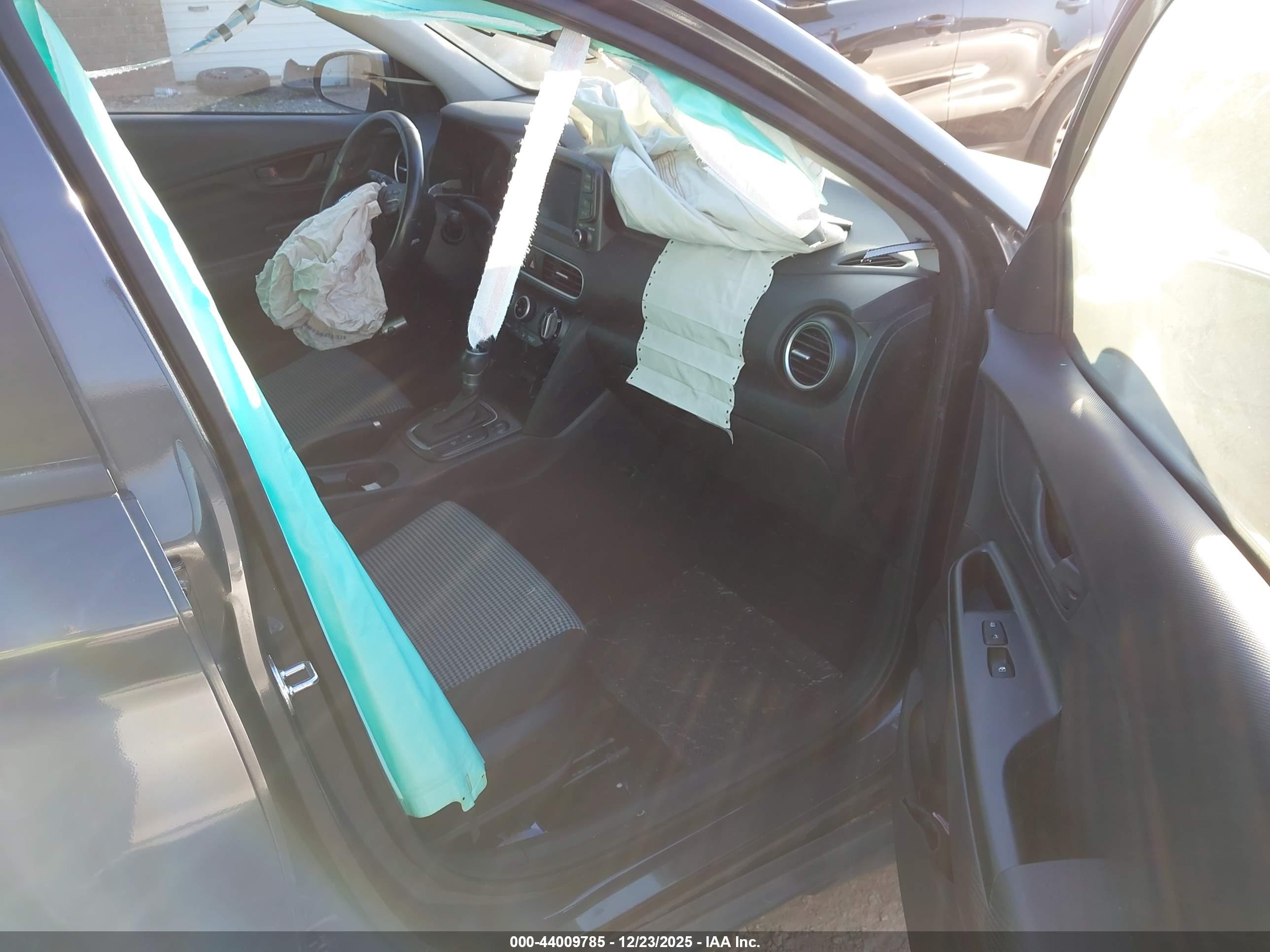 HYUNDAI KONA image 5