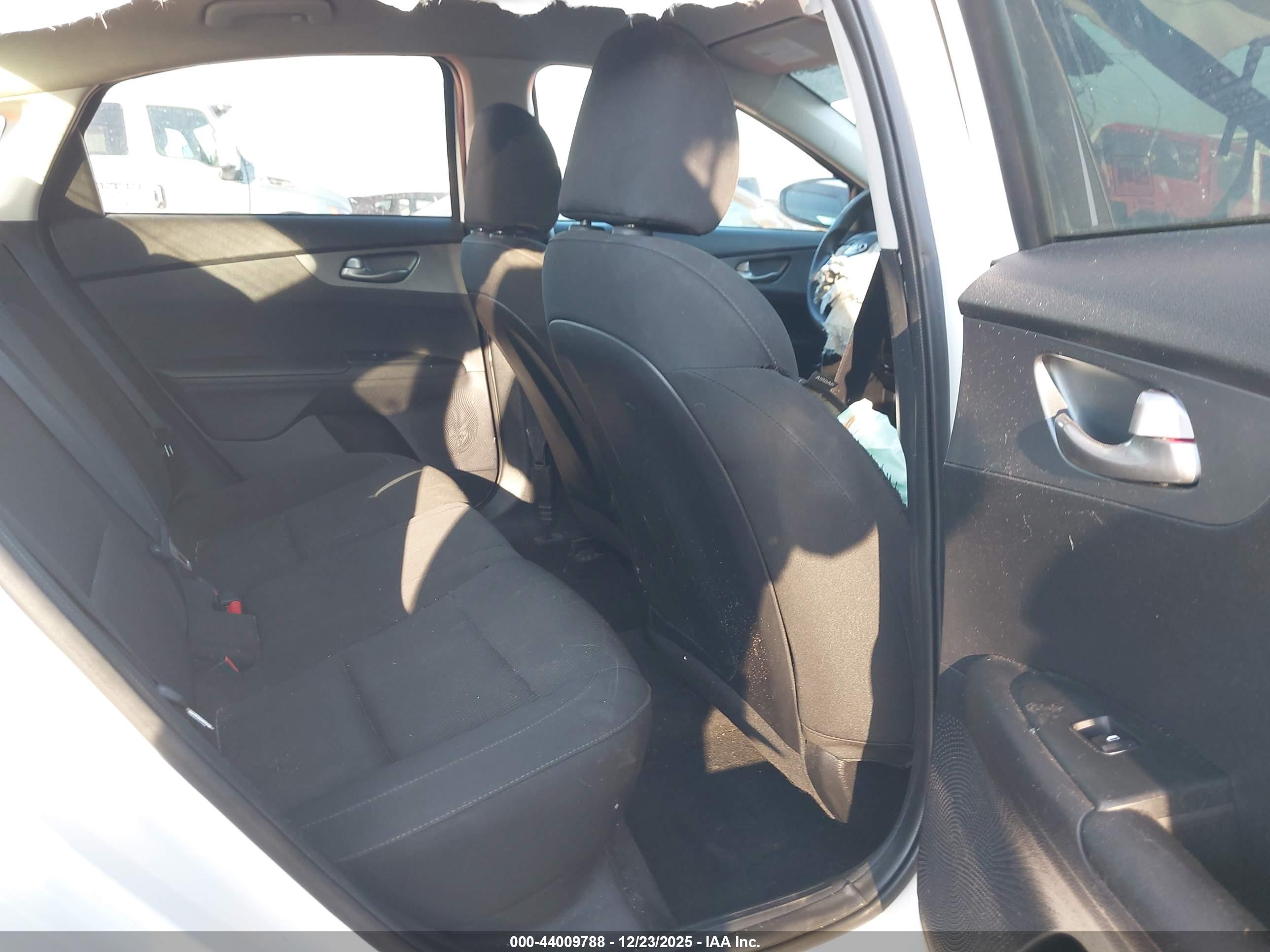 KIA FORTE image 8