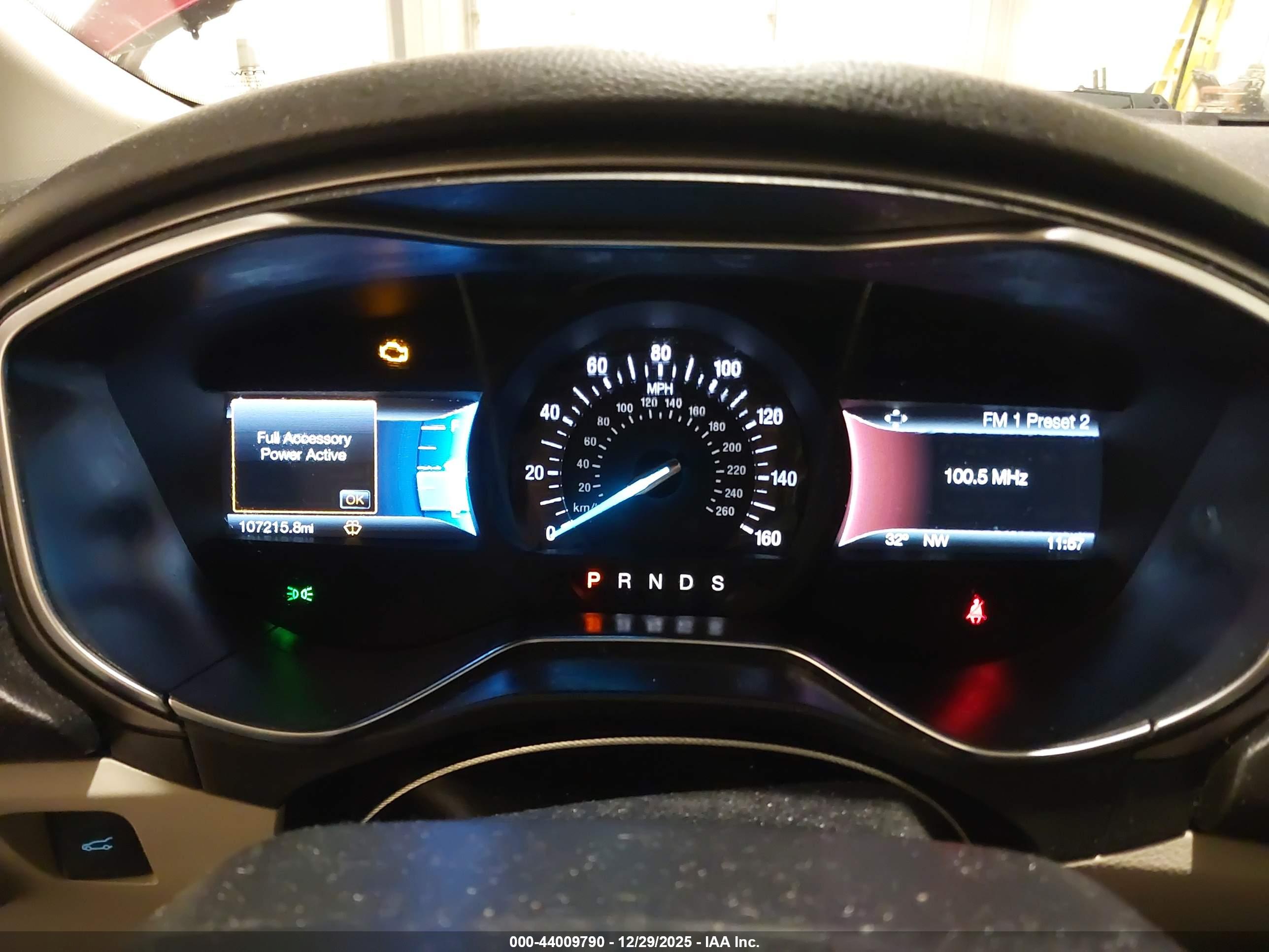 FORD FUSION image 7