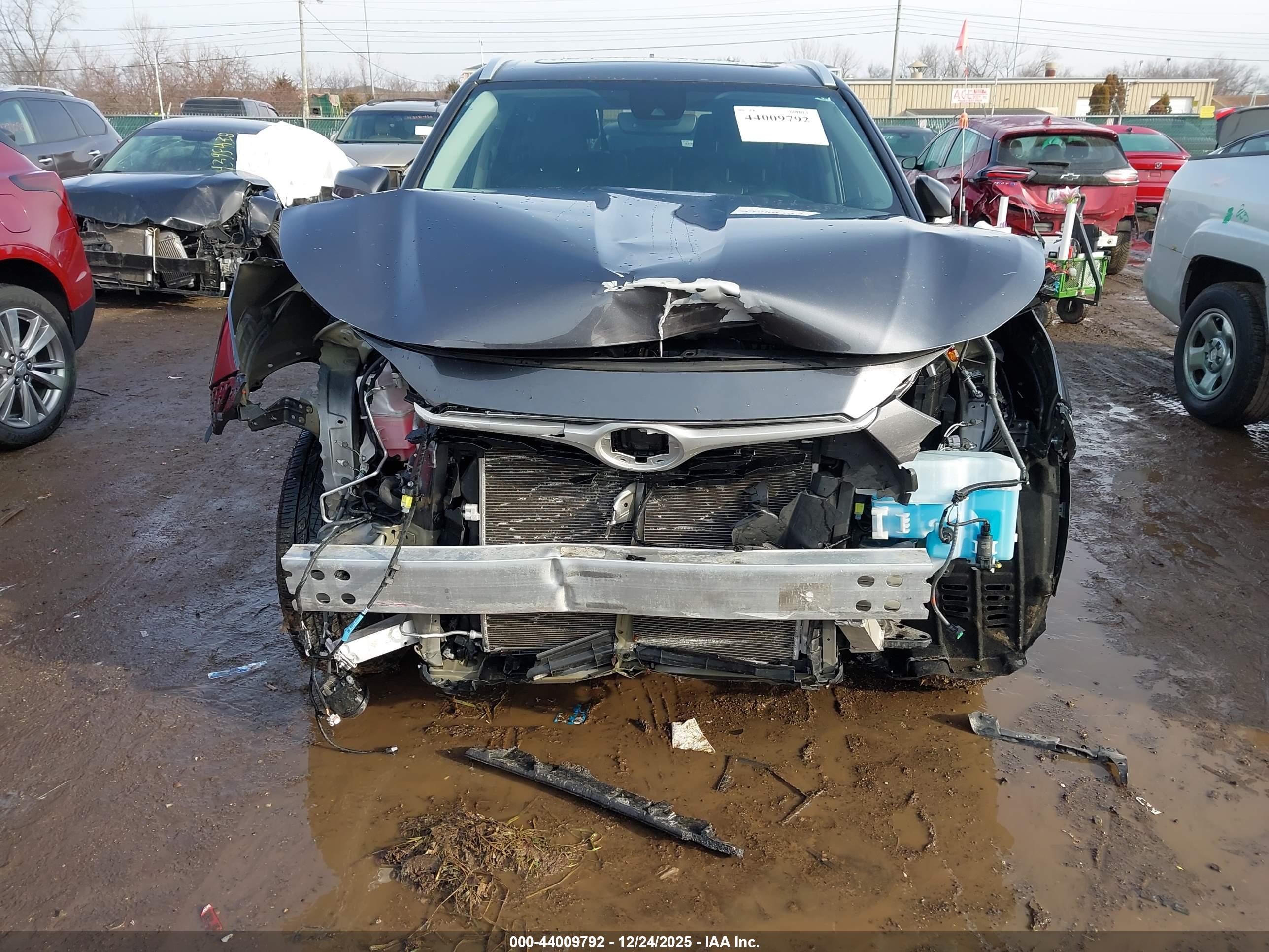 TOYOTA HIGHLANDER image 6