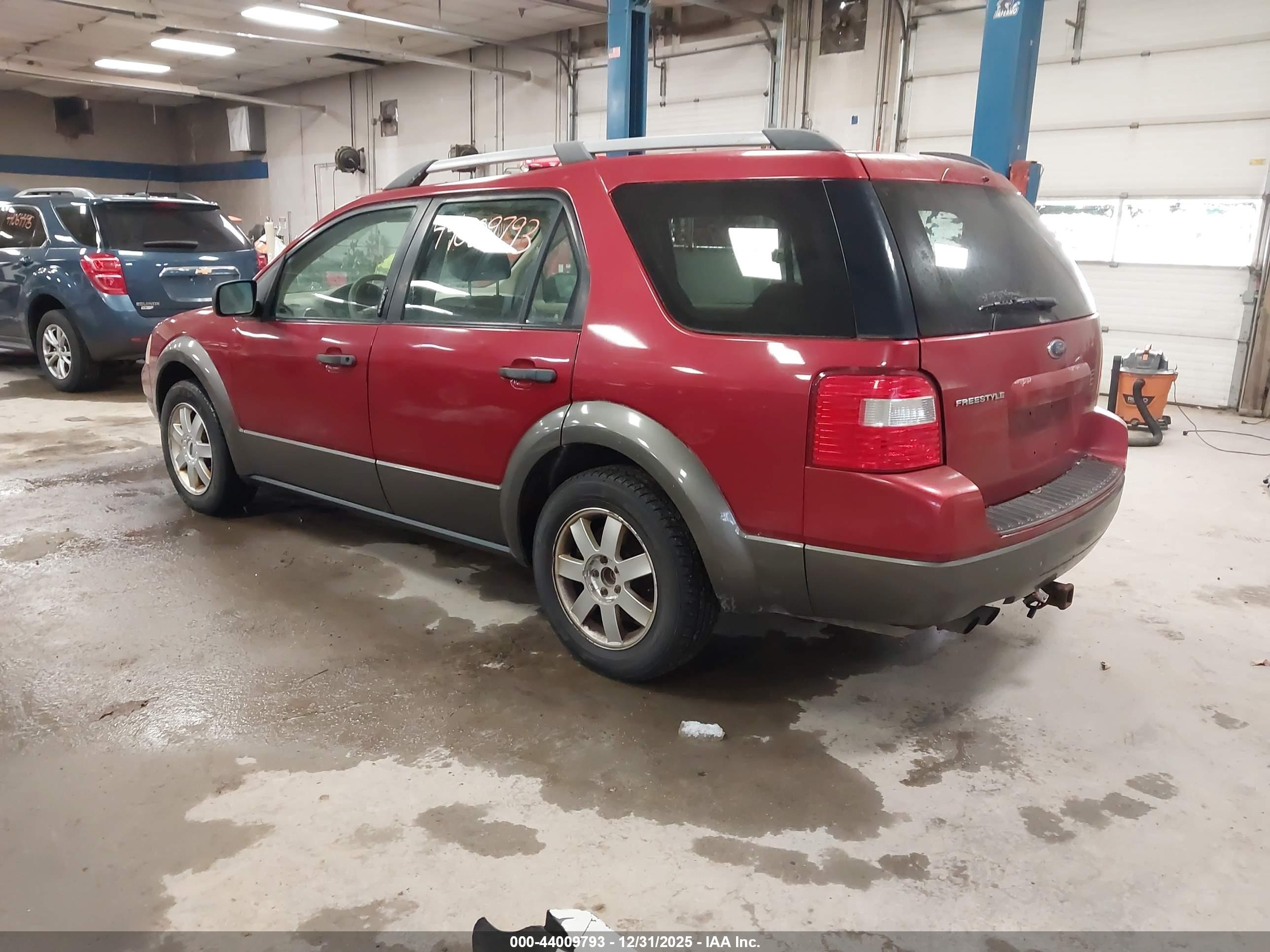 FORD FREESTYLE image 3