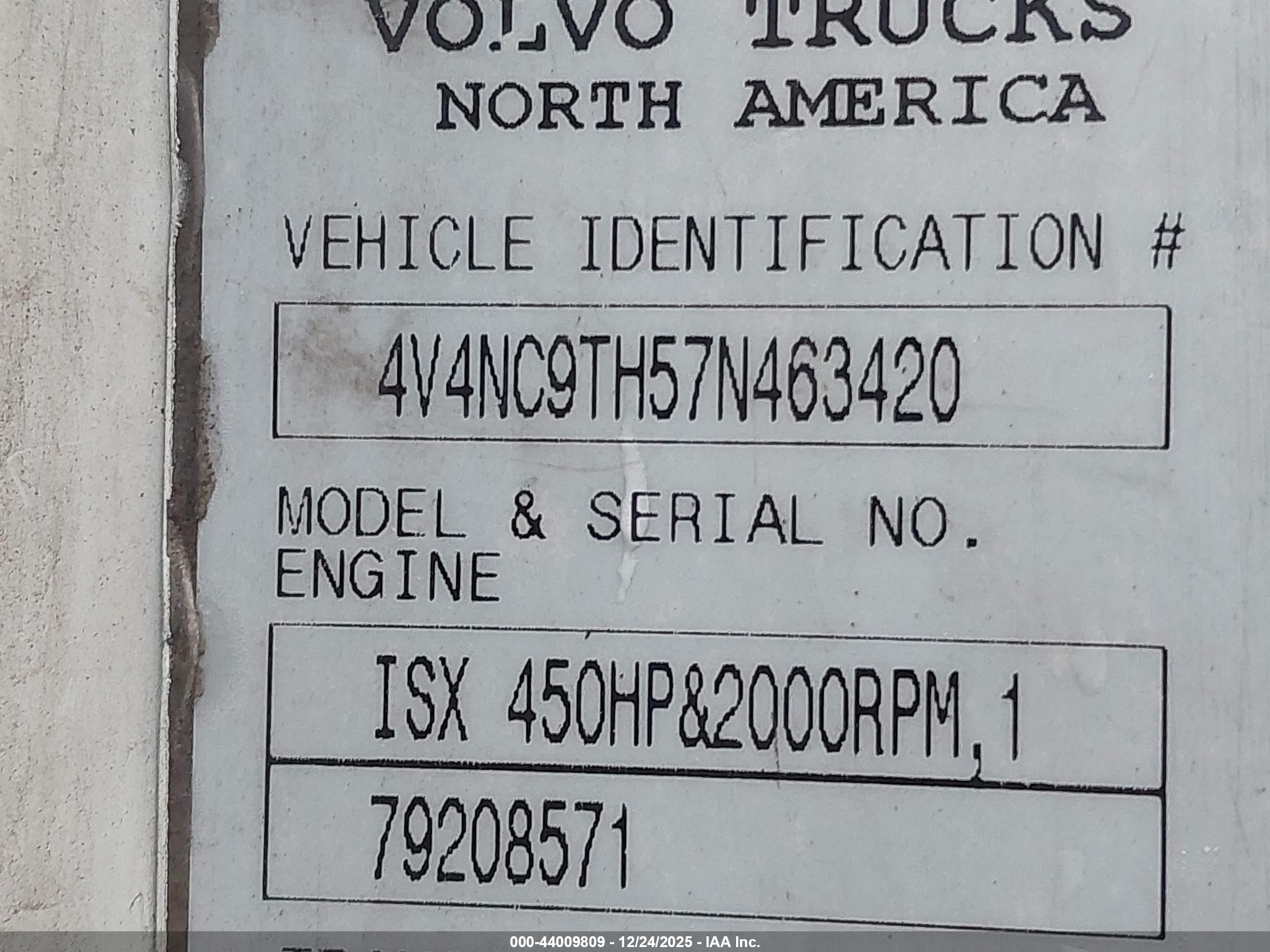 VOLVO VN image 9