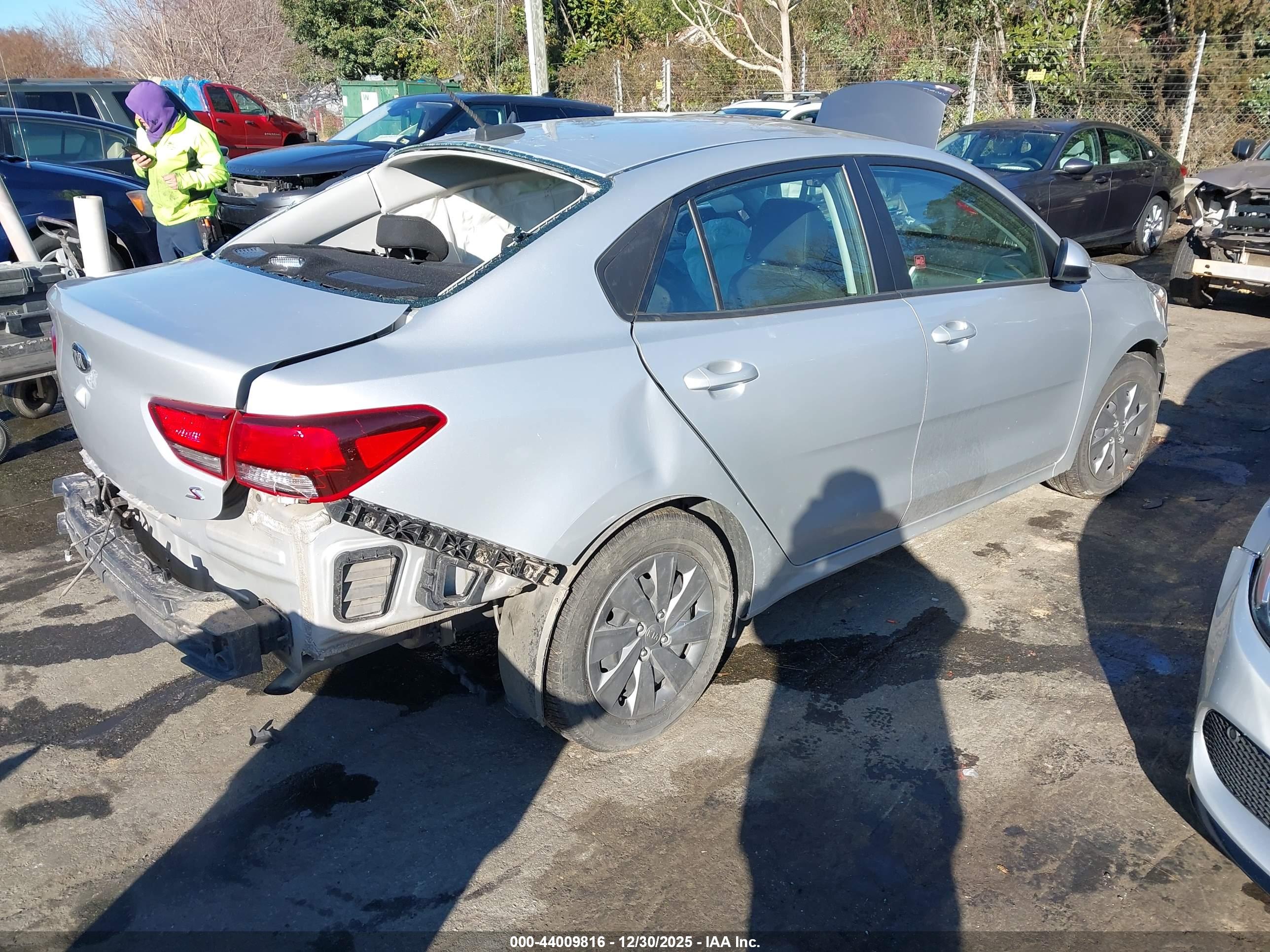 KIA RIO image 4