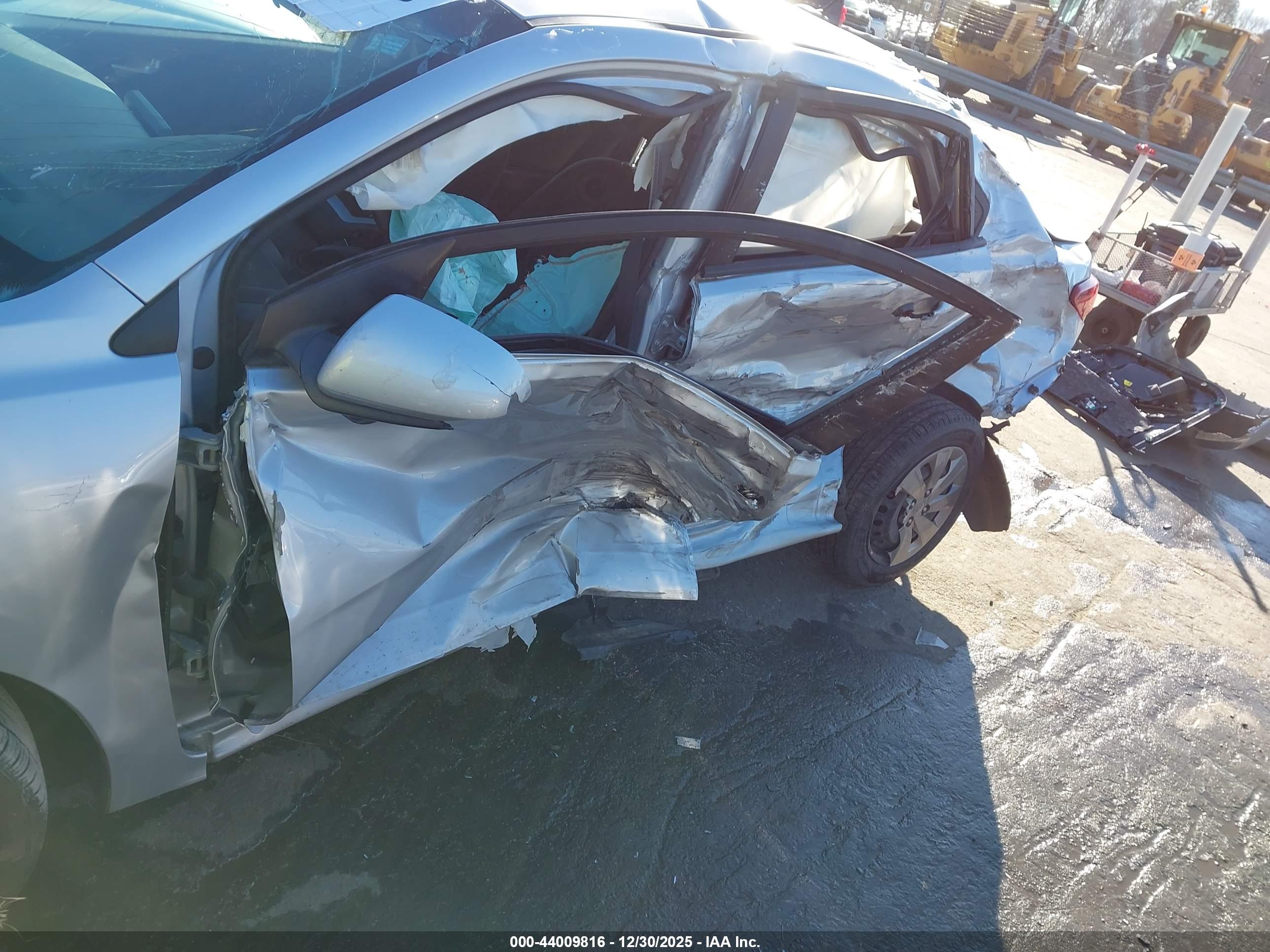 KIA RIO image 6
