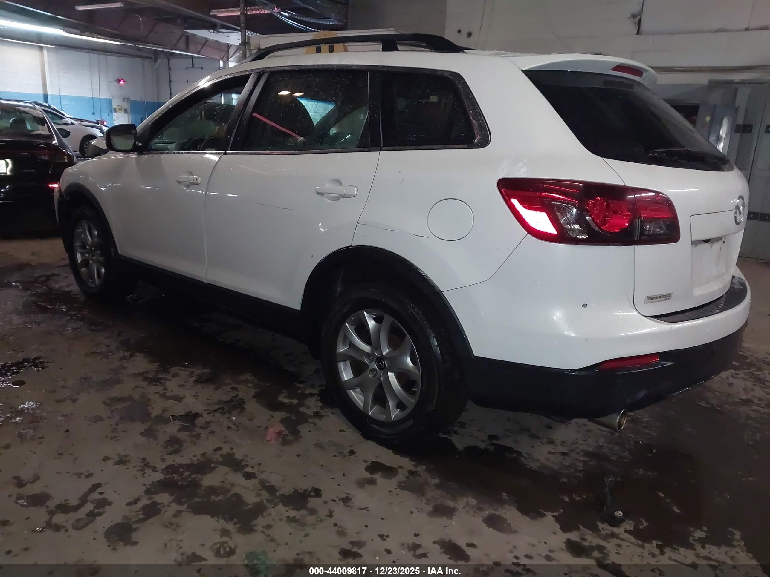 MAZDA CX-9 image 3