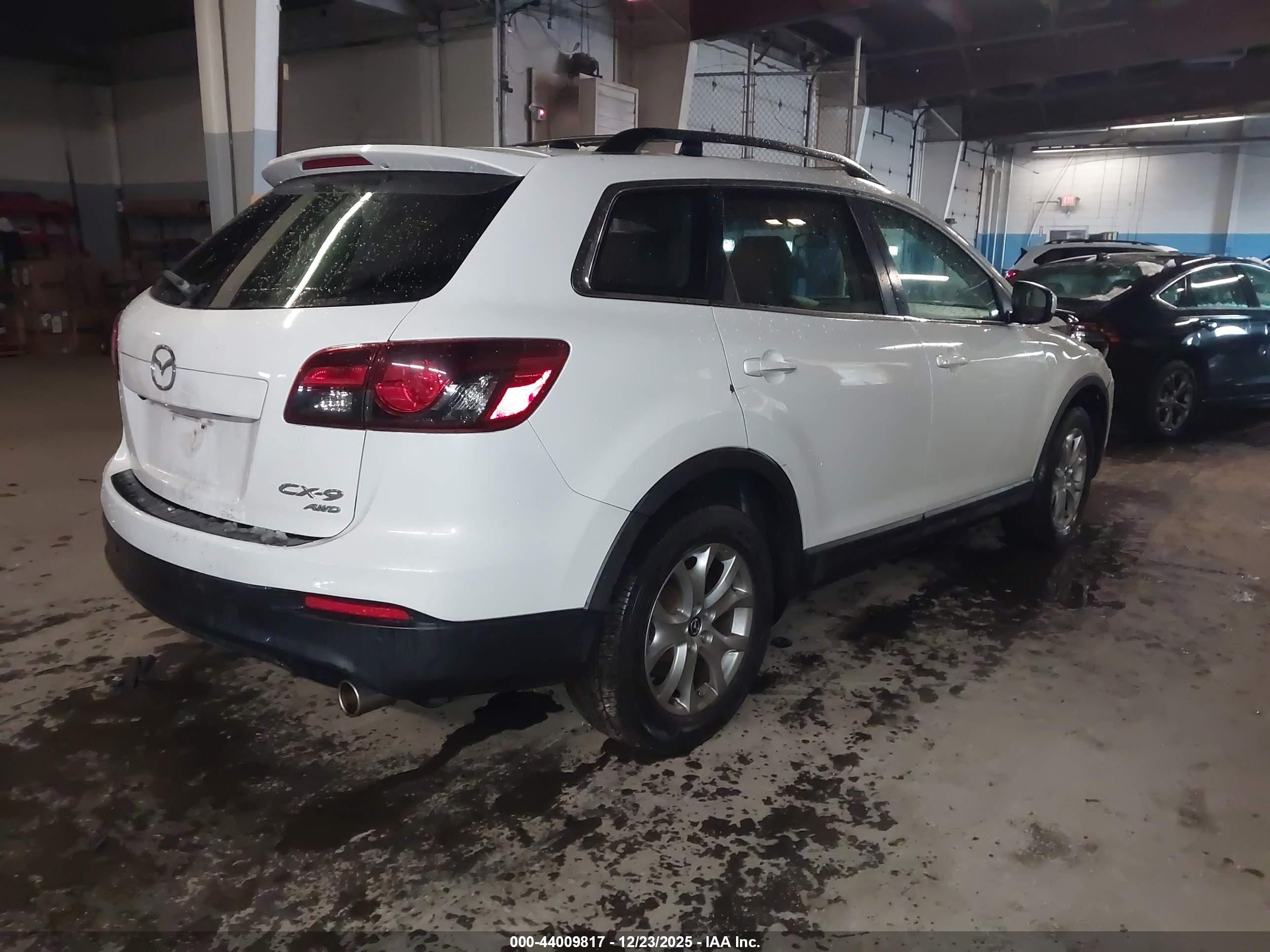 MAZDA CX-9 image 4