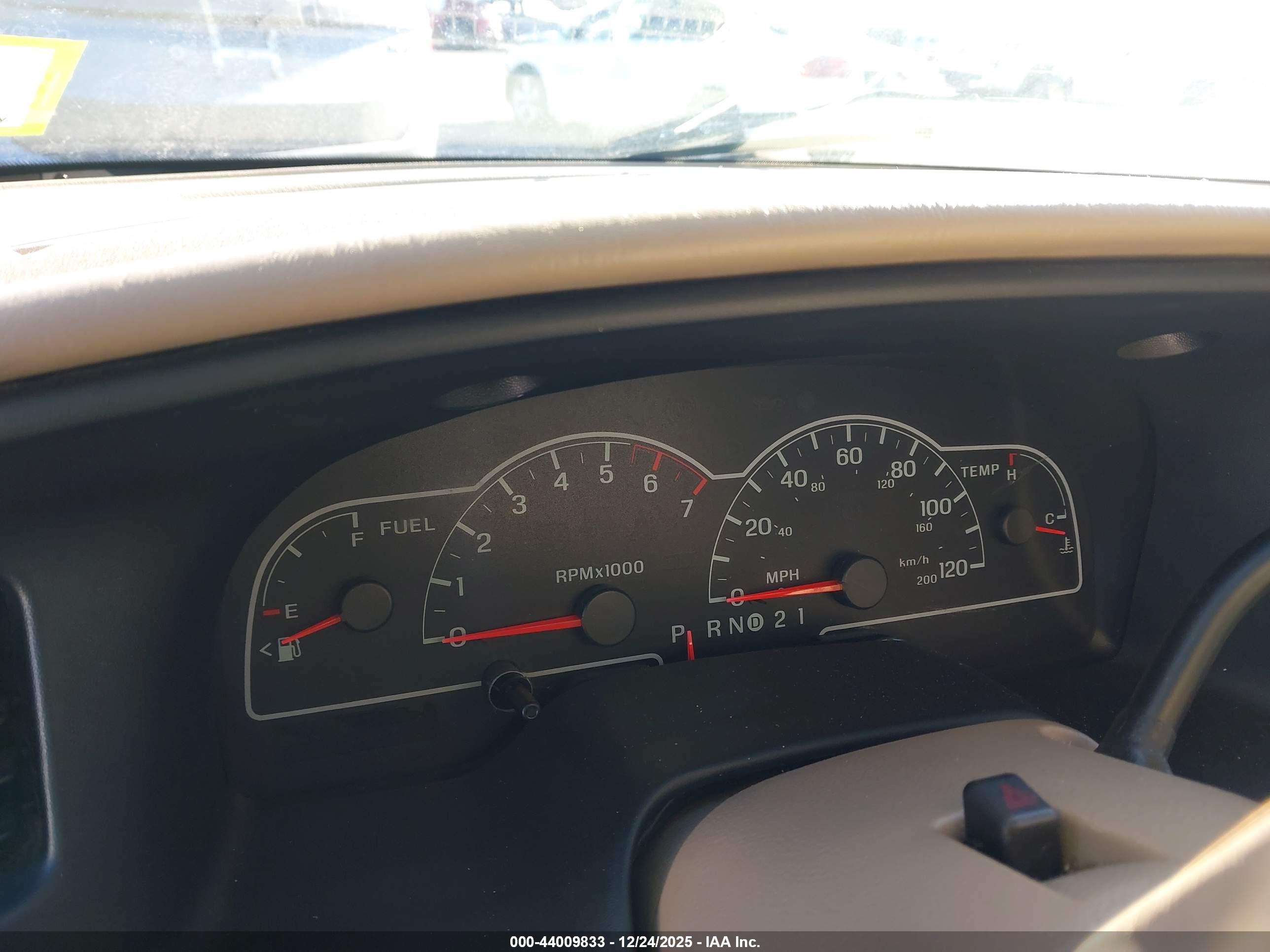 FORD WINDSTAR image 7