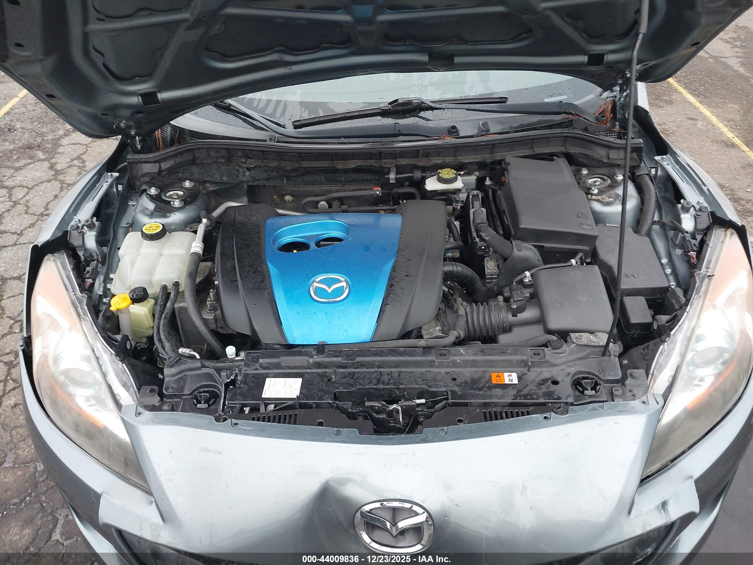 MAZDA MAZDA3 image 10
