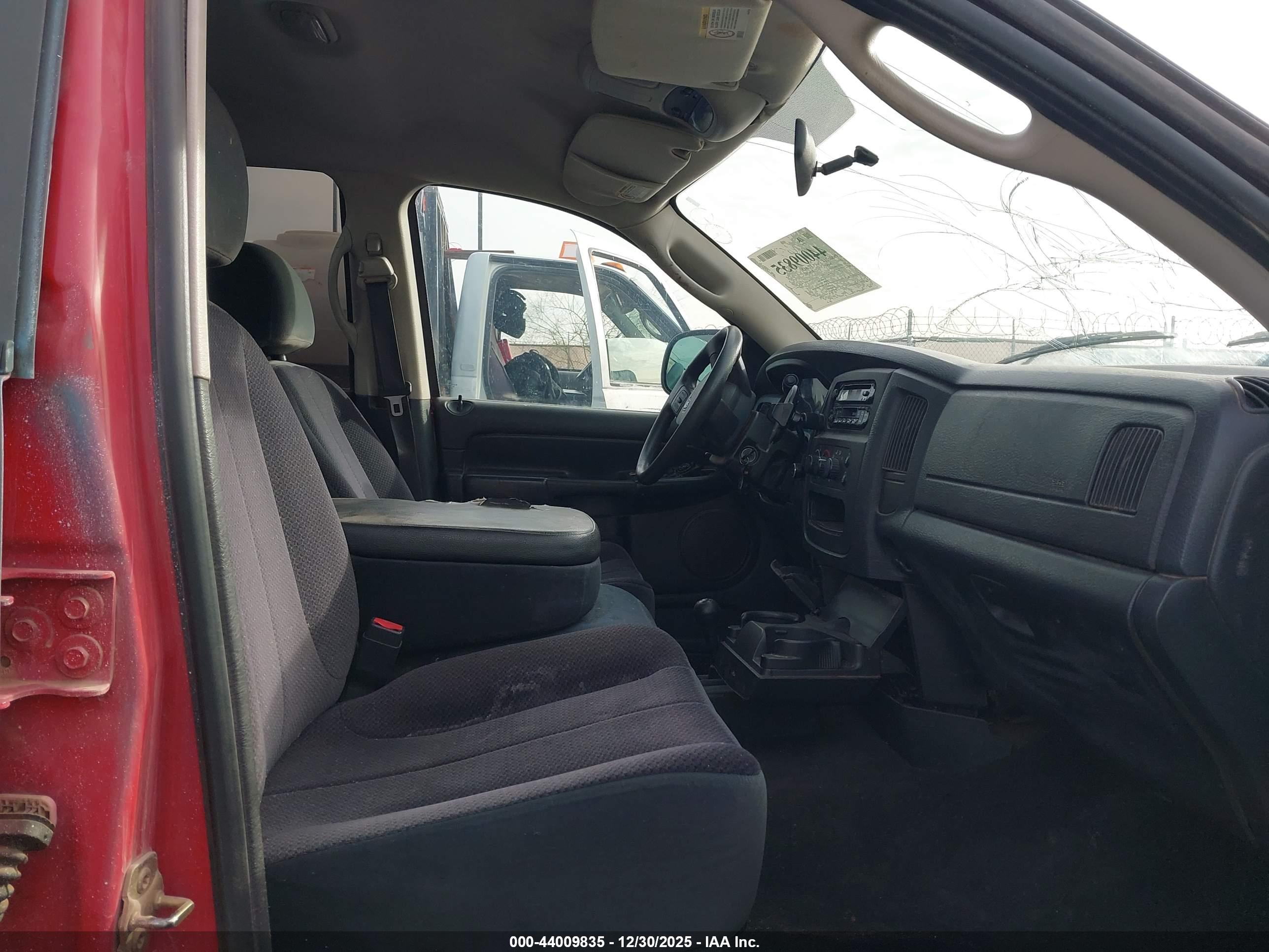 DODGE RAM image 5