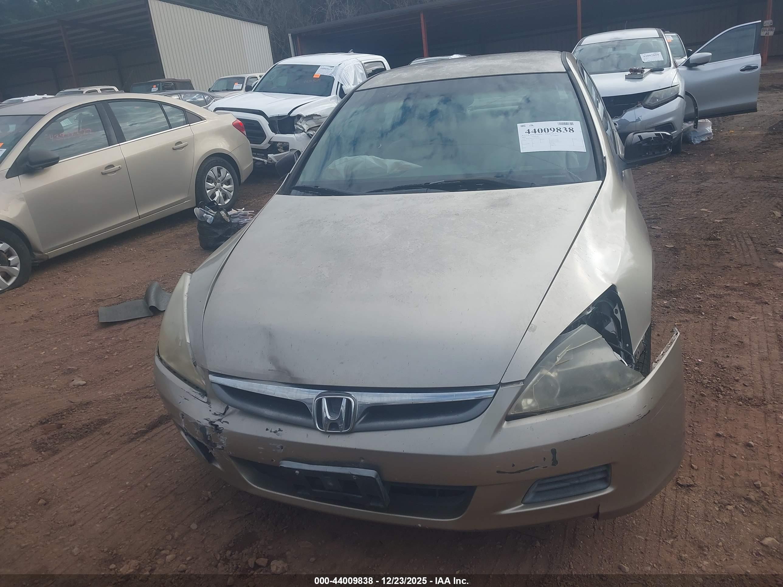 HONDA ACCORD image 6