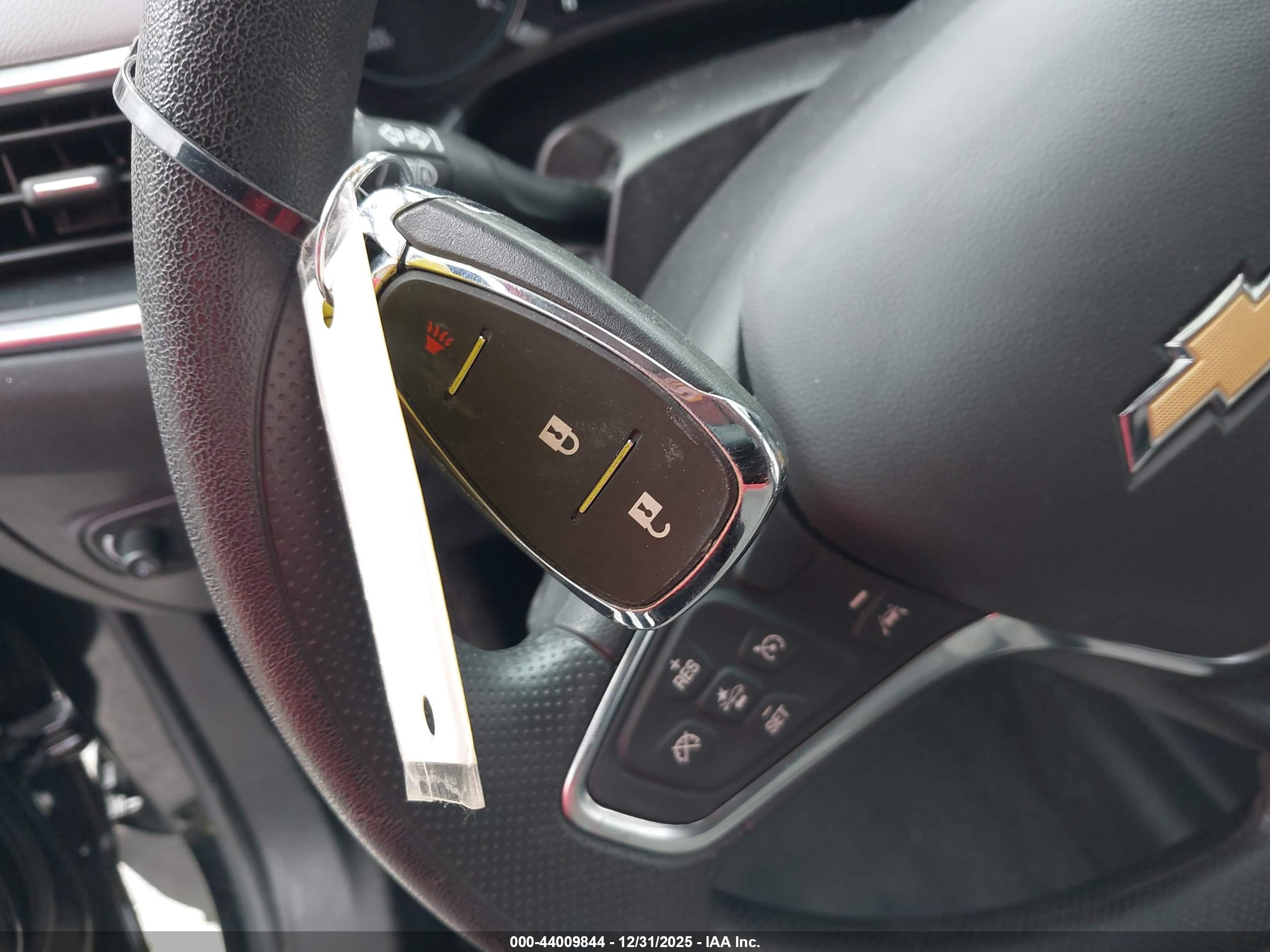 CHEVROLET EQUINOX image 11