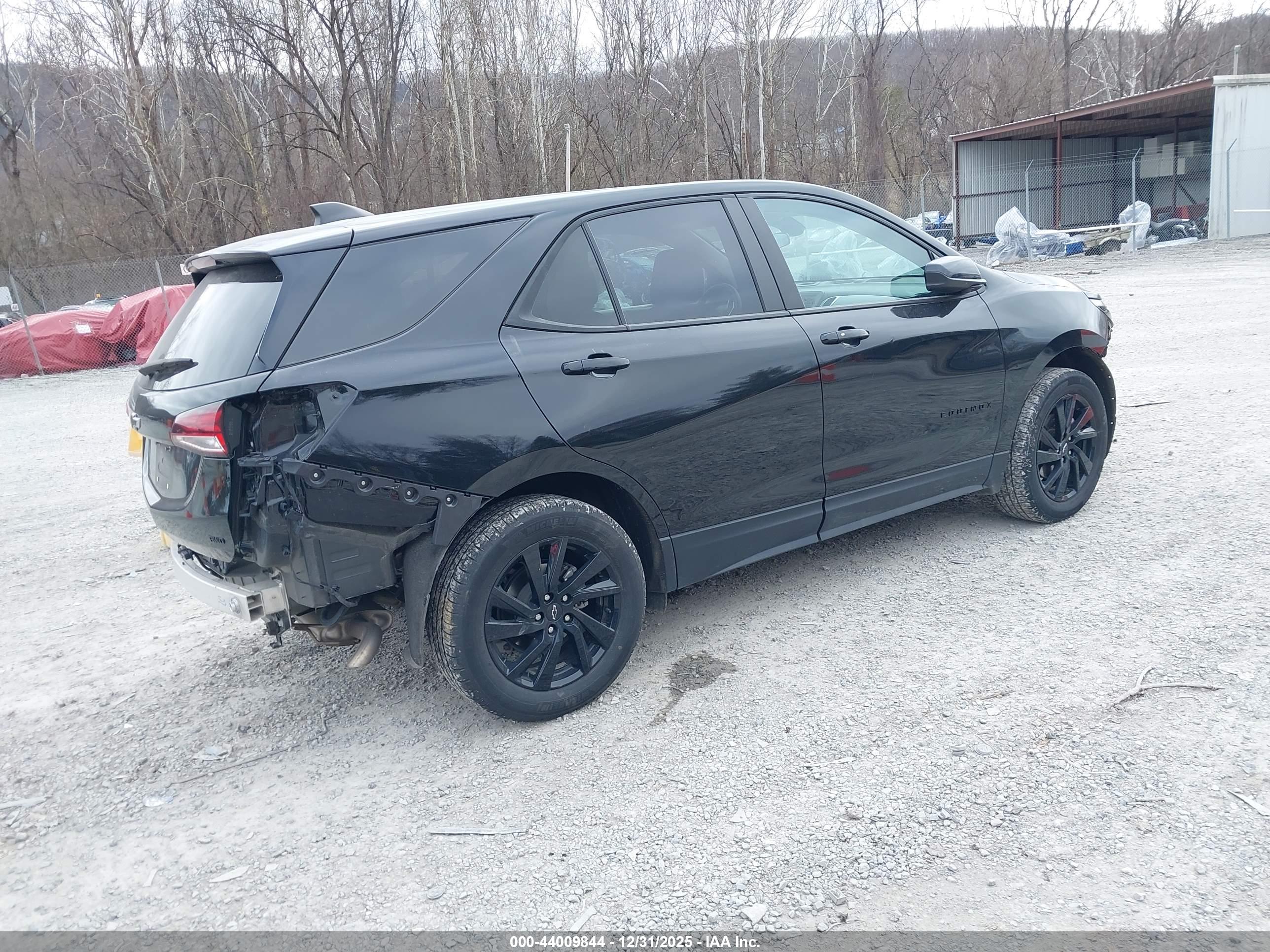 CHEVROLET EQUINOX image 4
