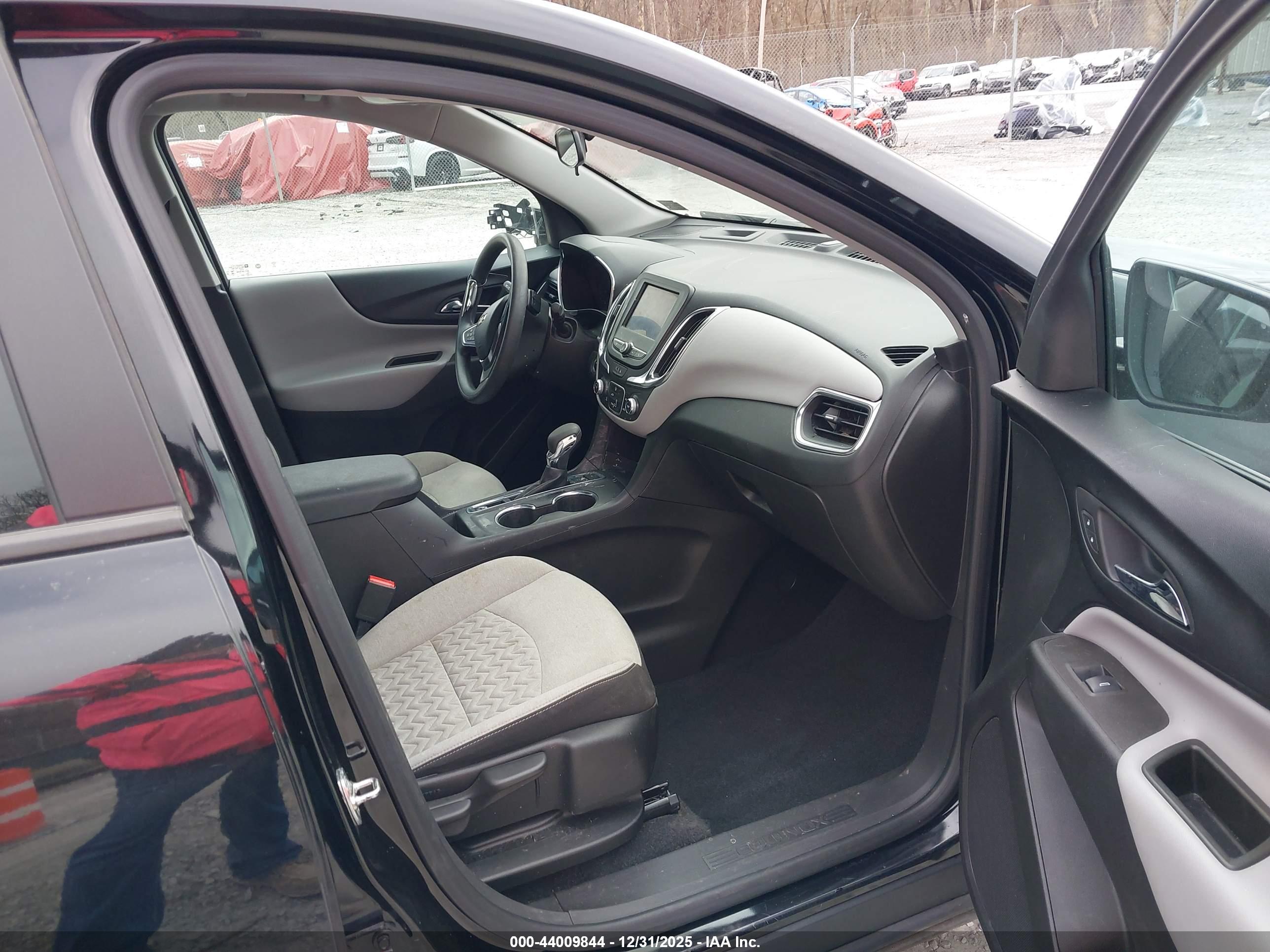CHEVROLET EQUINOX image 5
