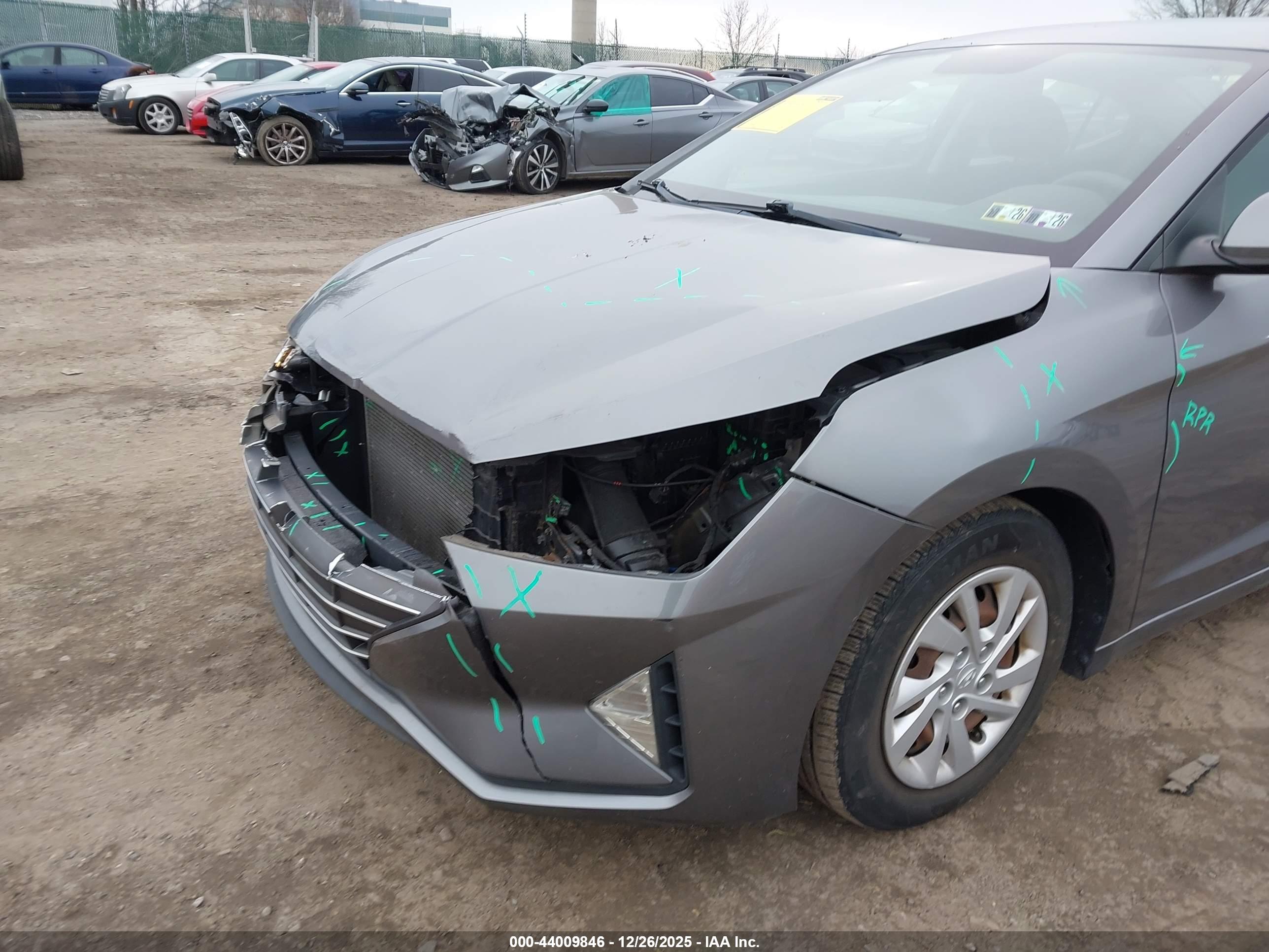 HYUNDAI ELANTRA image 6