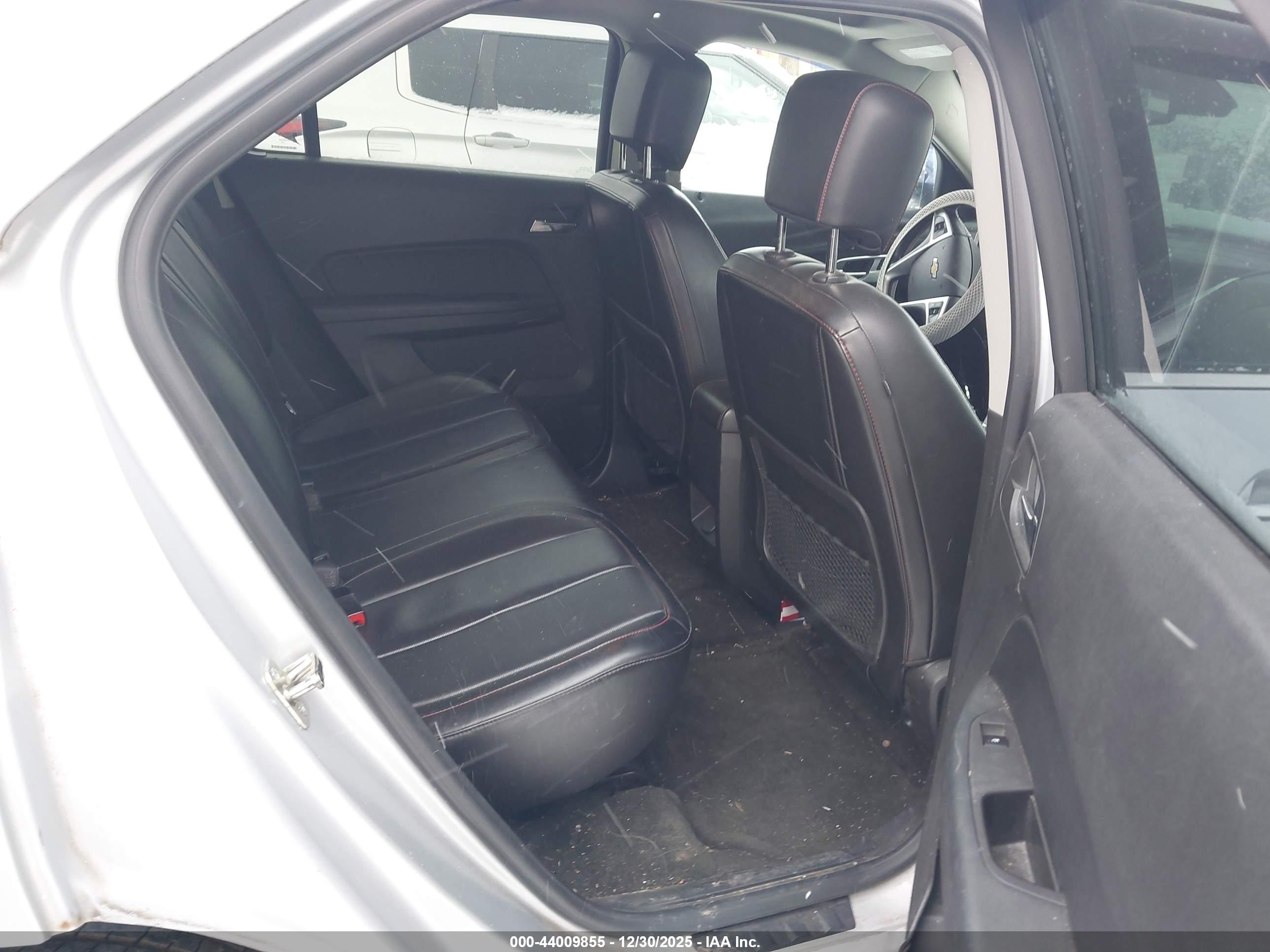 CHEVROLET EQUINOX image 8