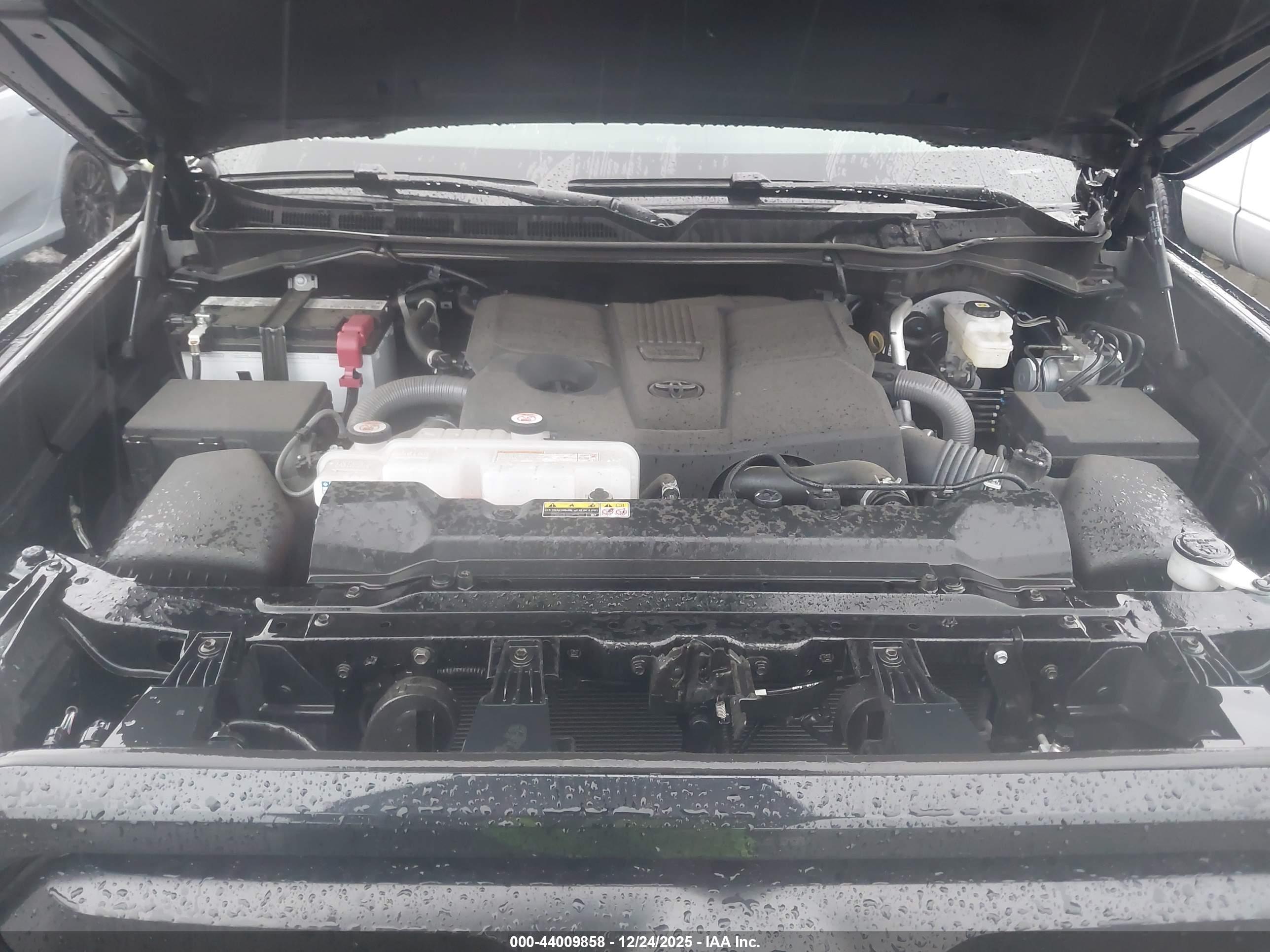TOYOTA TUNDRA image 10