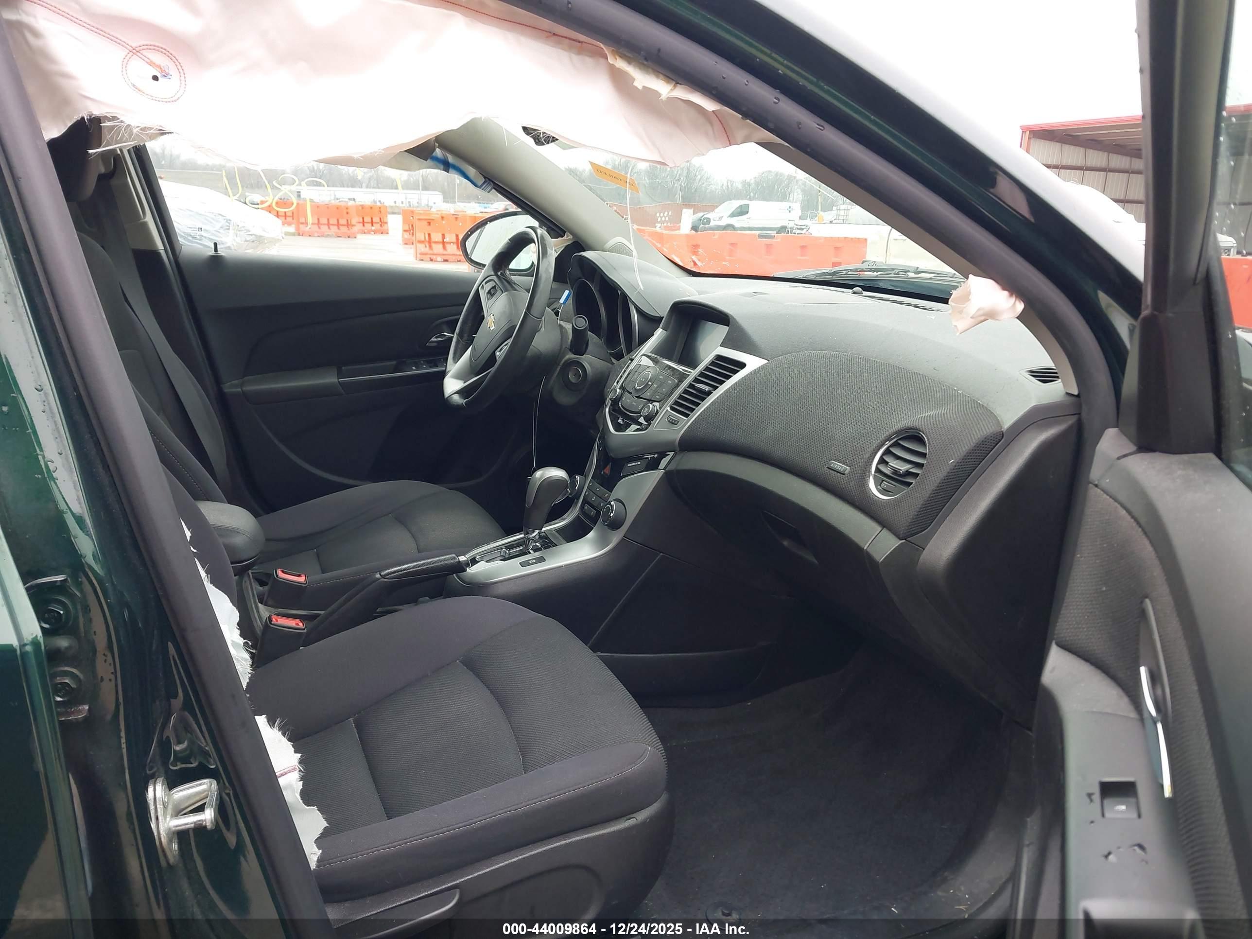 CHEVROLET CRUZE image 5