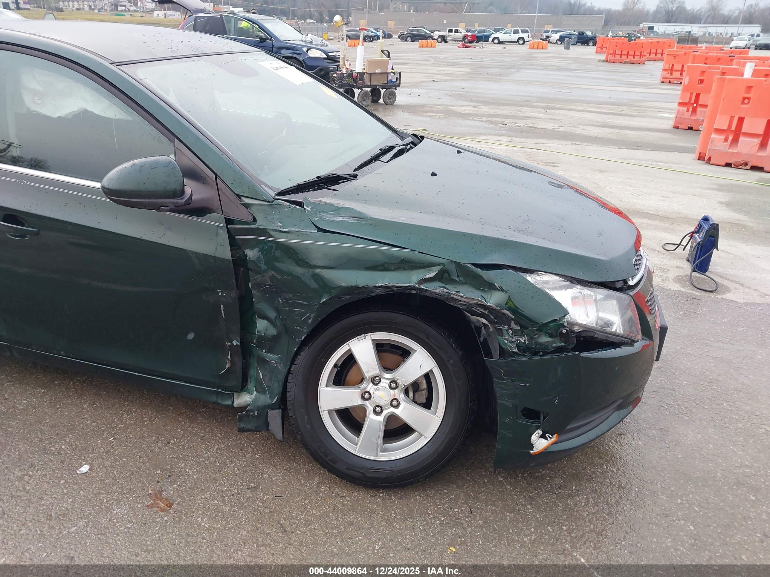 CHEVROLET CRUZE image 6
