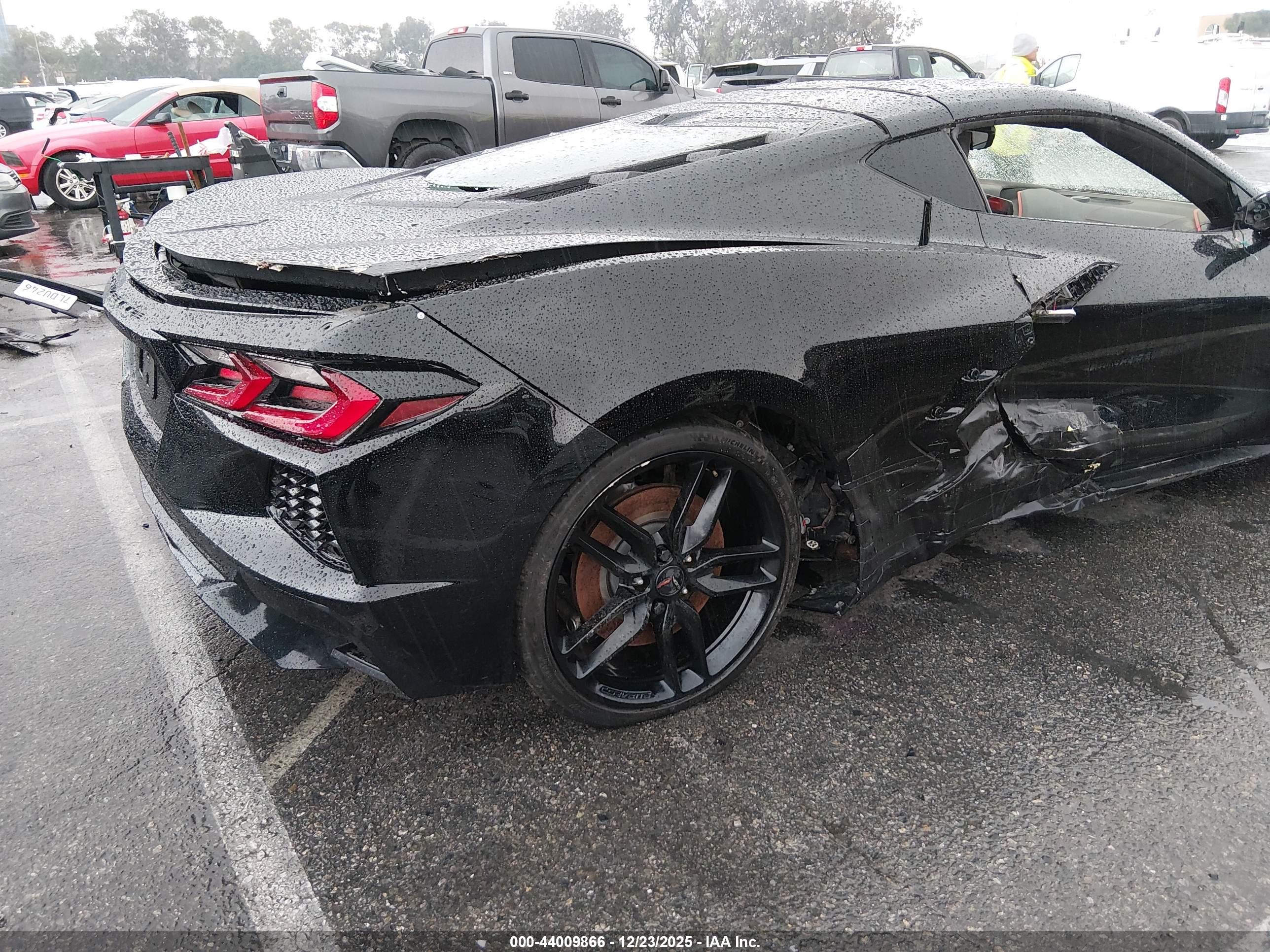 CHEVROLET CORVETTE image 6