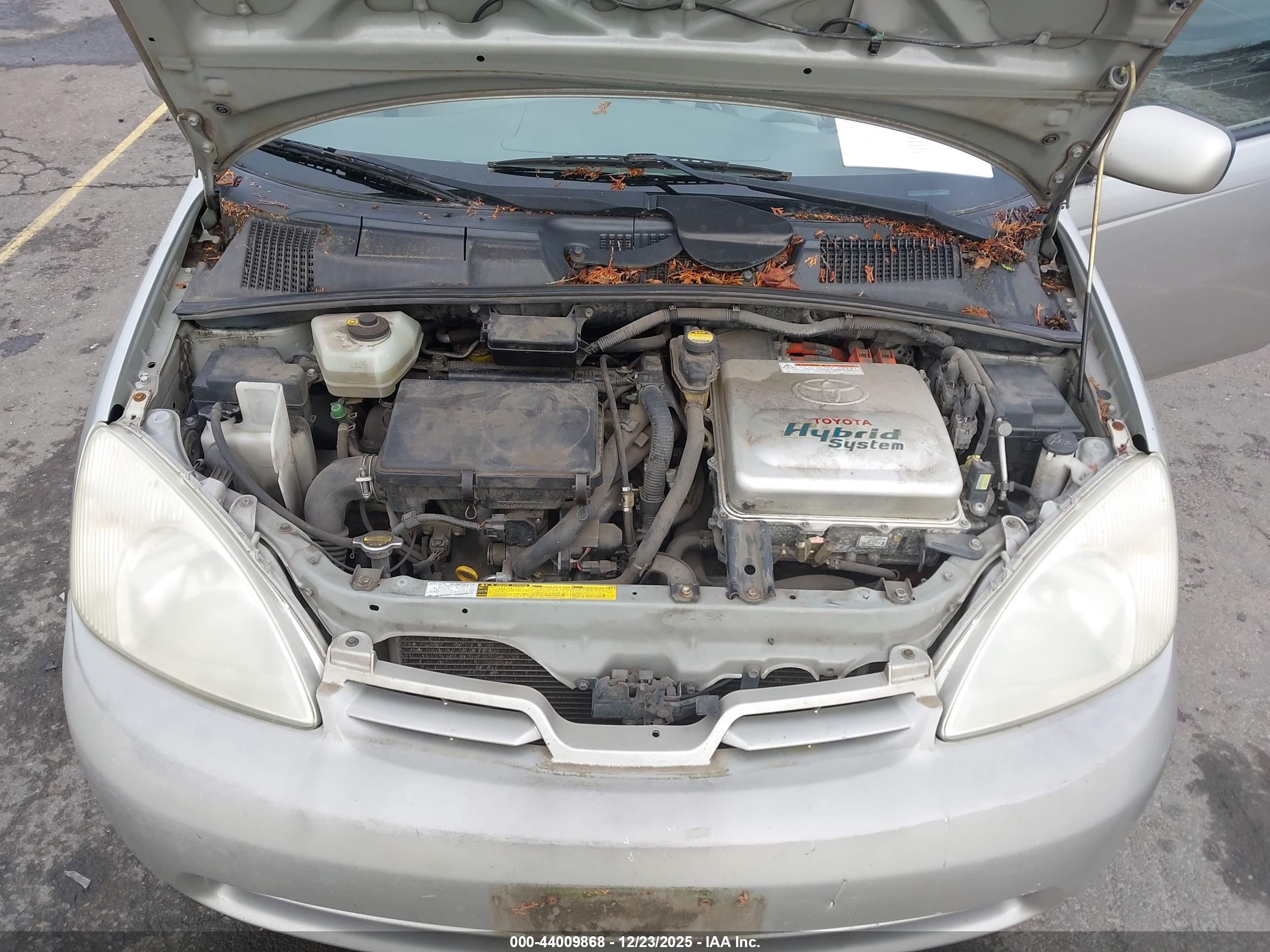 TOYOTA PRIUS image 10