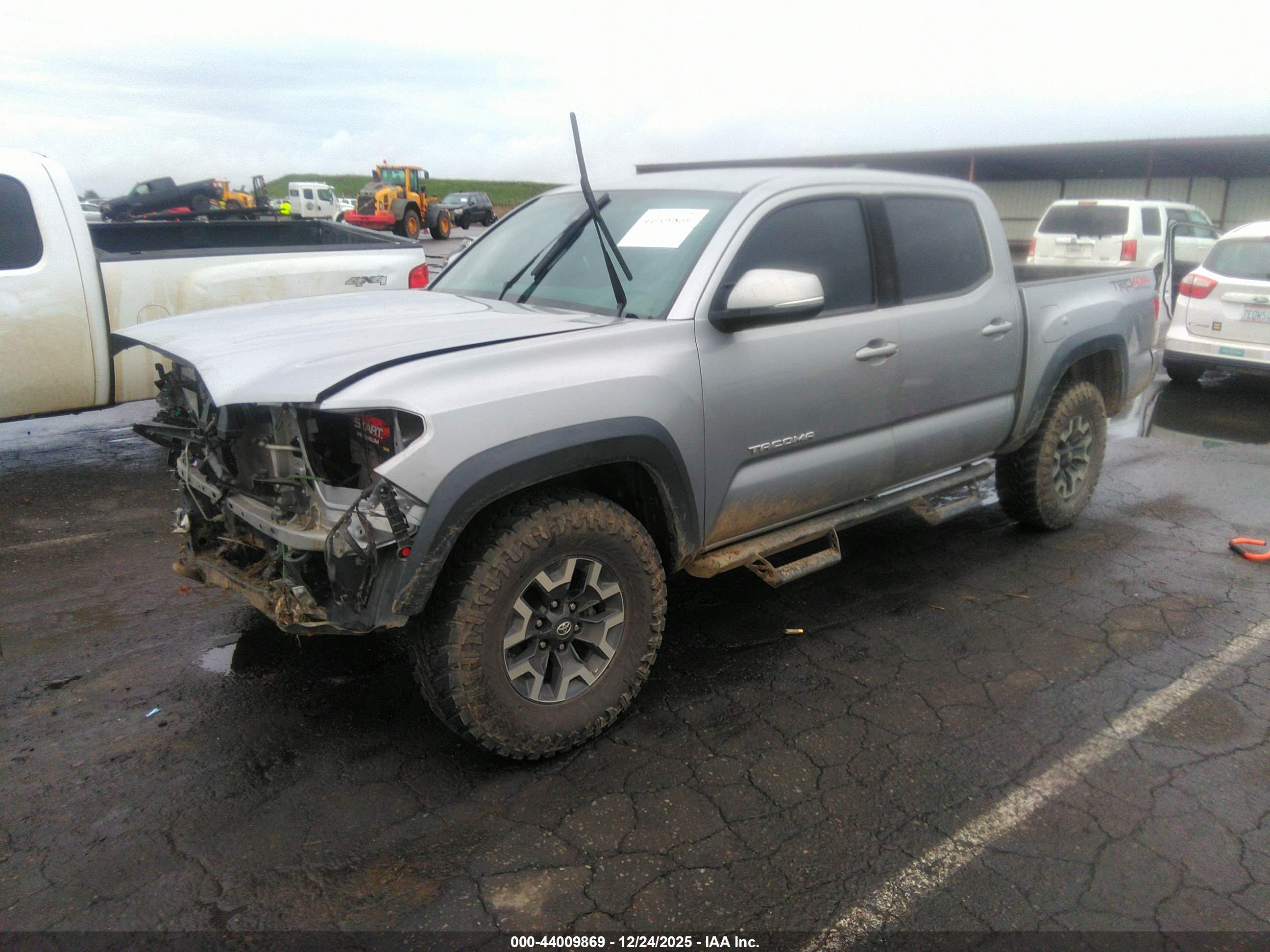 TOYOTA TACOMA image 2