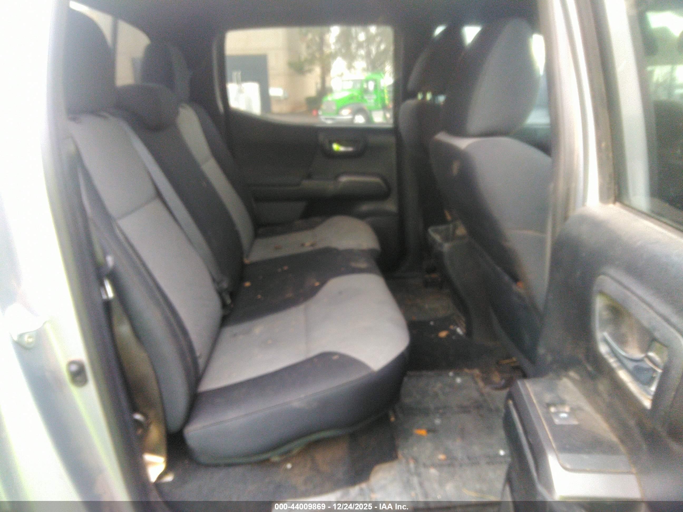TOYOTA TACOMA image 8