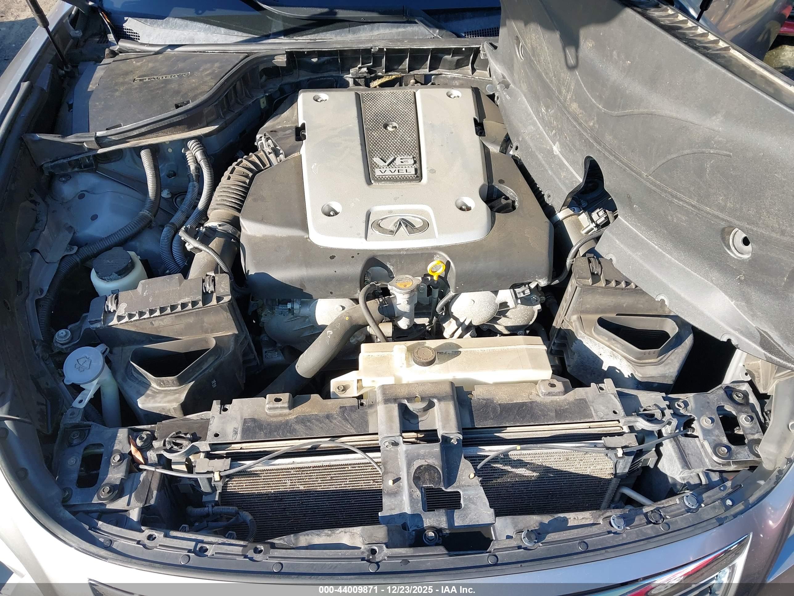 INFINITI M37 image 10