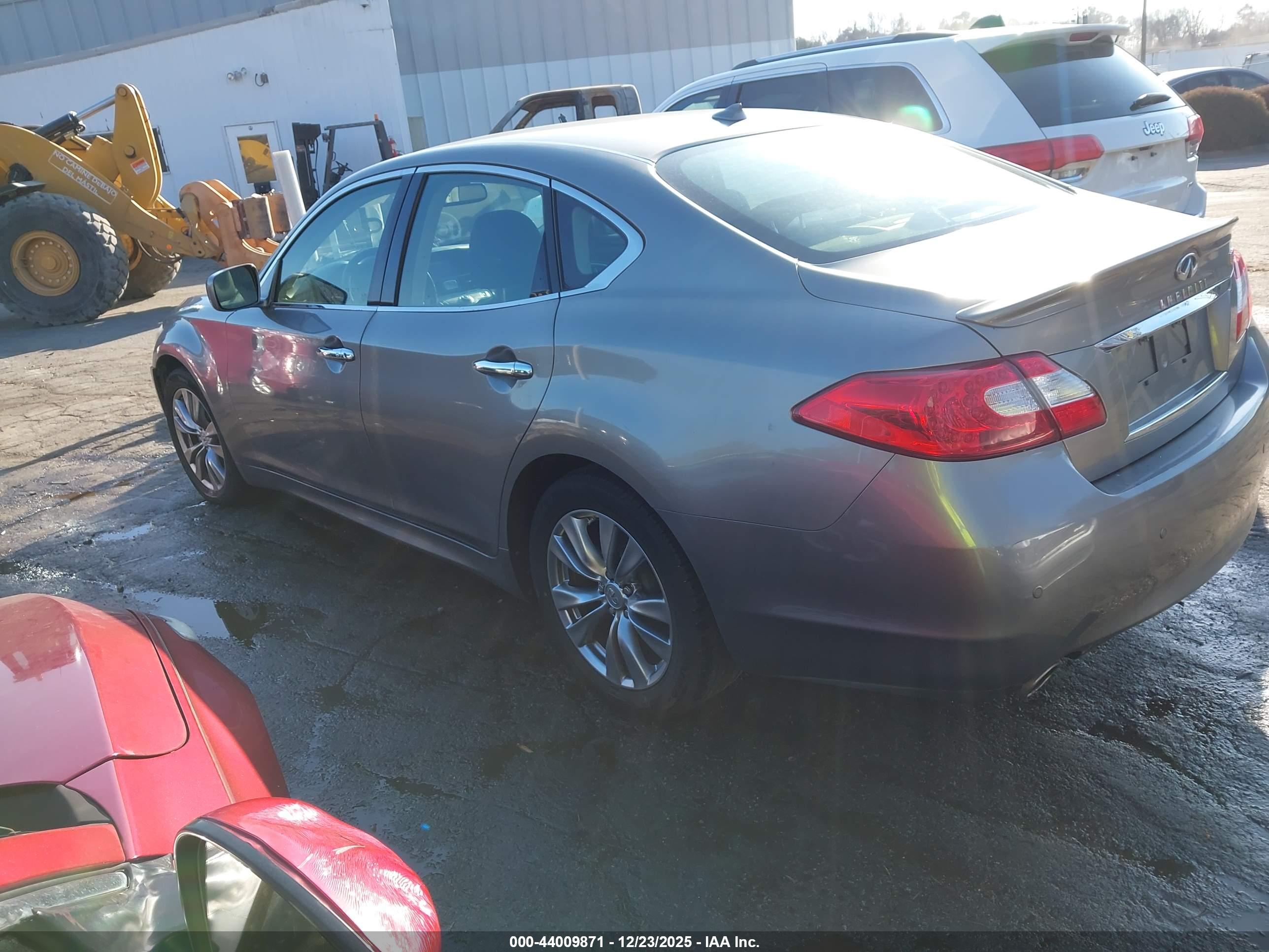 INFINITI M37 image 3