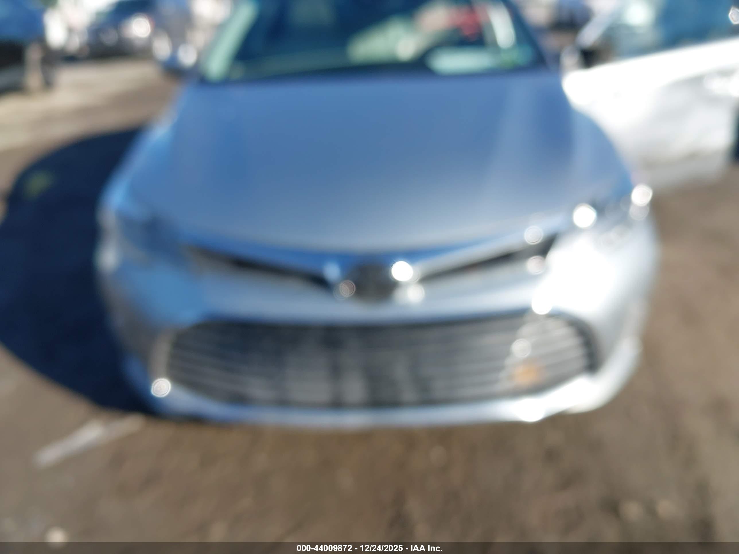 TOYOTA AVALON image 6