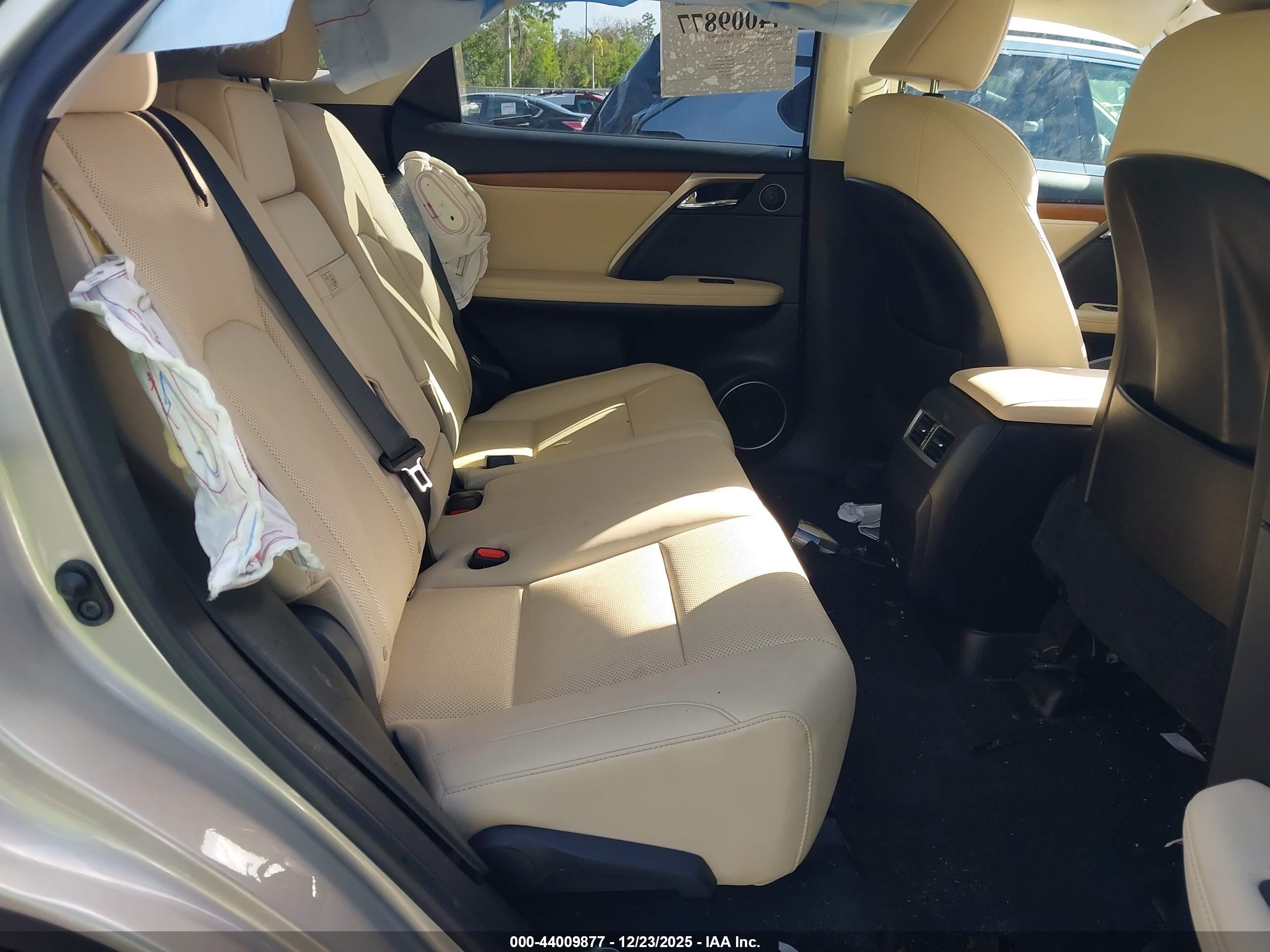 LEXUS RX image 8