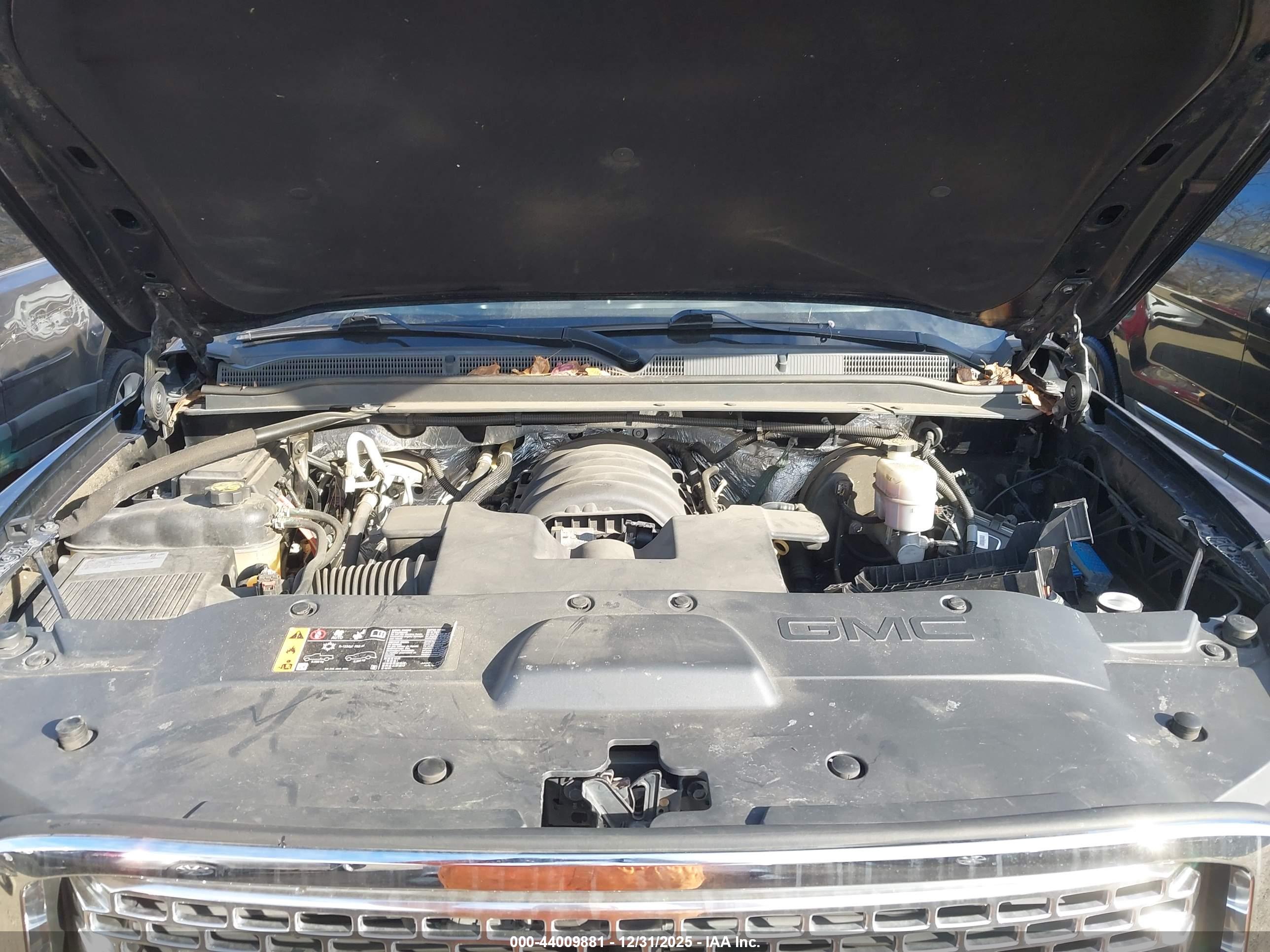 GMC YUKON image 10