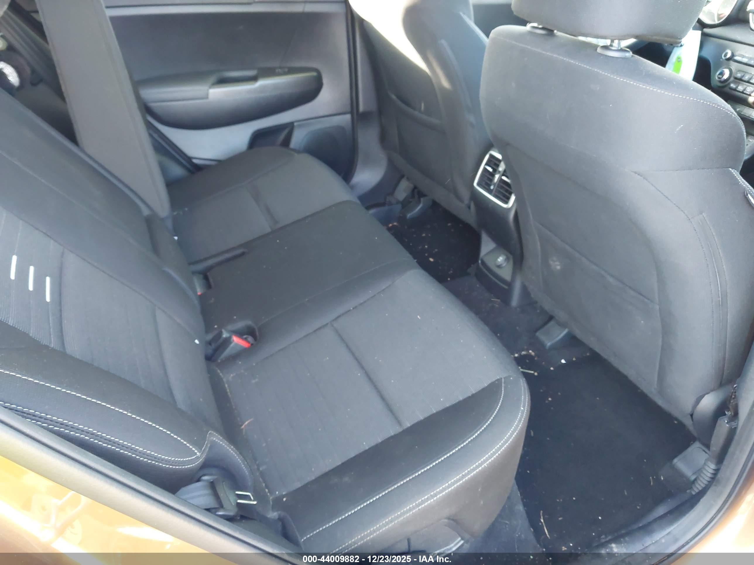 KIA SPORTAGE image 8