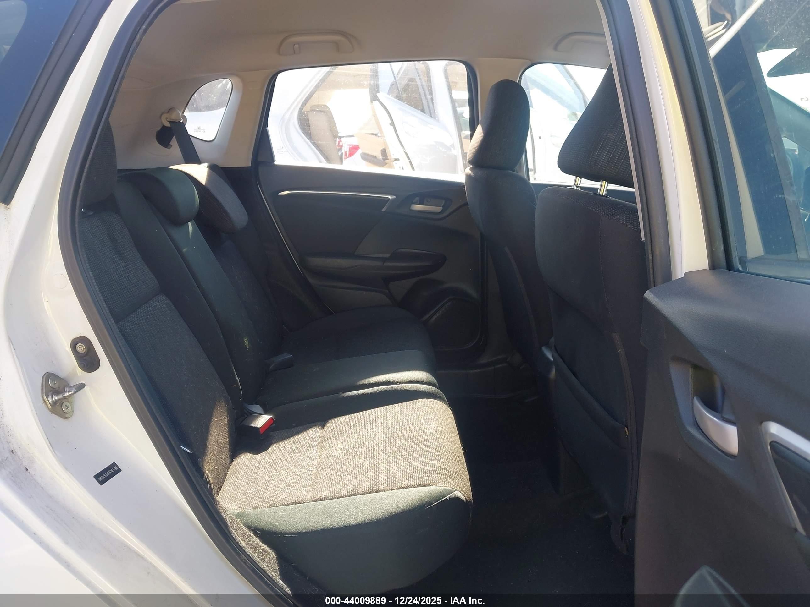 HONDA FIT image 8